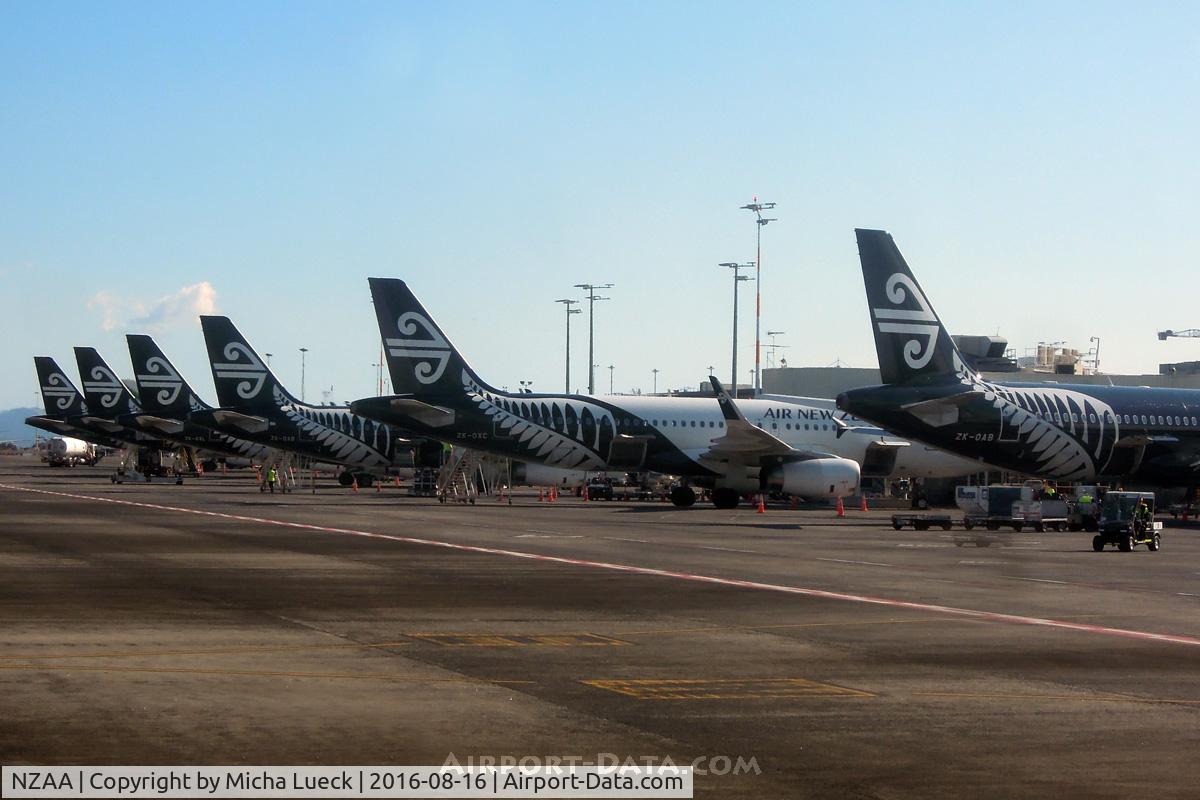 Auckland International Airport, Auckland New Zealand (NZAA) - Auckland is home of Air New Zealand's black & white fleet of A320s