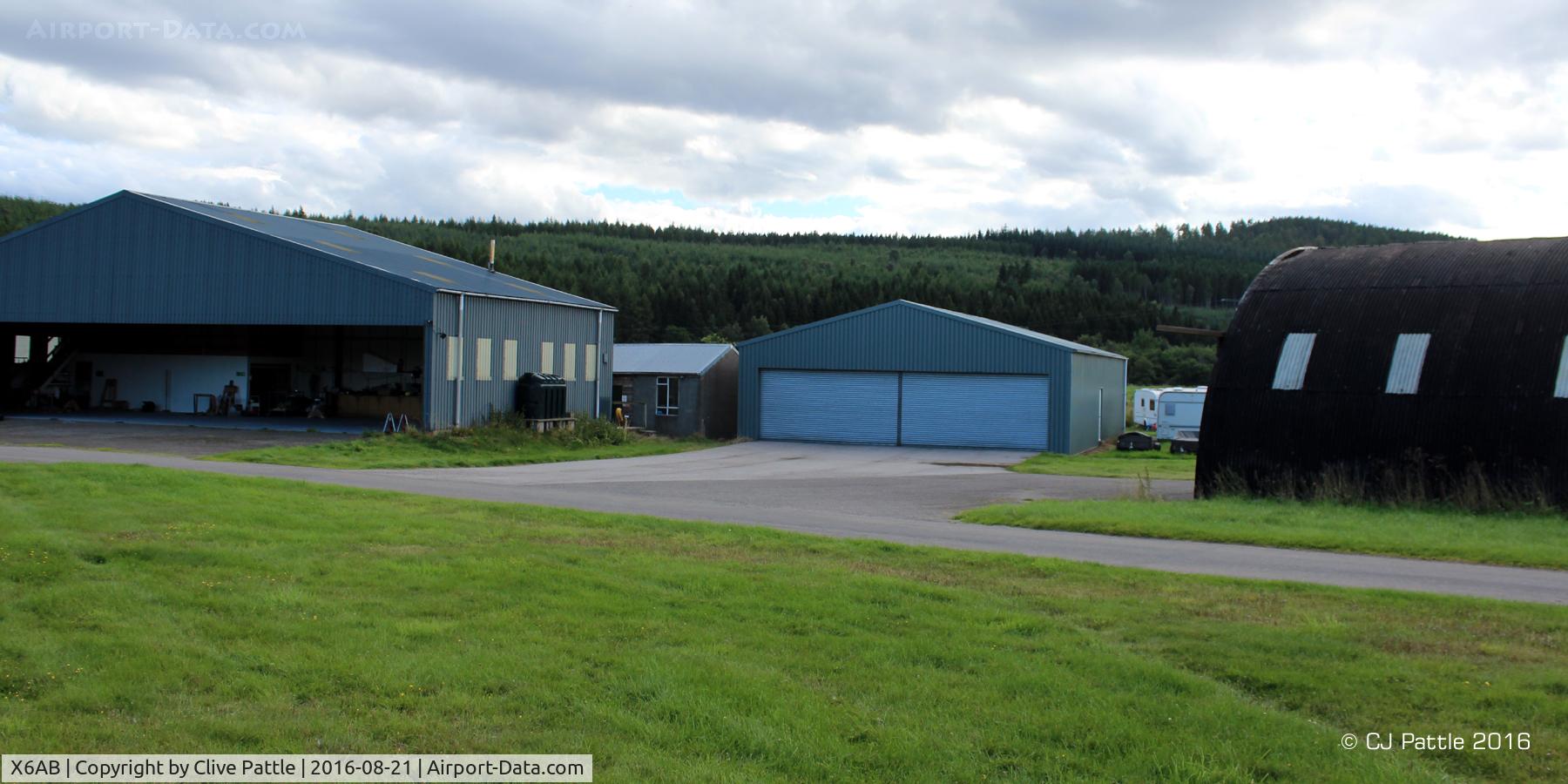 X6AB Airport - Hangarage on the south side of the airfield at Aboyne