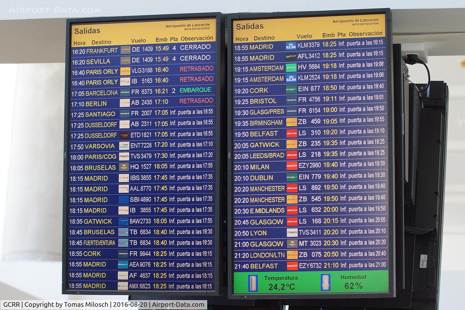 Arrecife Airport (Lanzarote Airport), Arrecife Spain (GCRR) - UK bound flights are dominating in the evenings ...