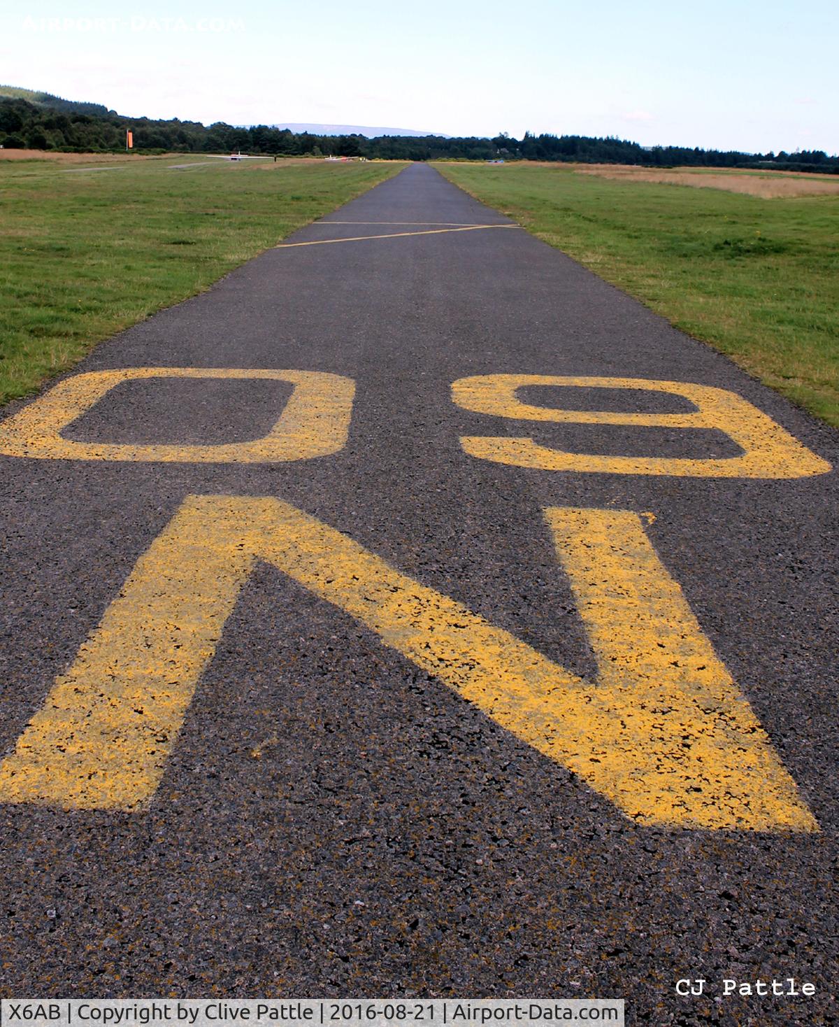 X6AB Airport - A view along Rwy 09 north at Aboyne