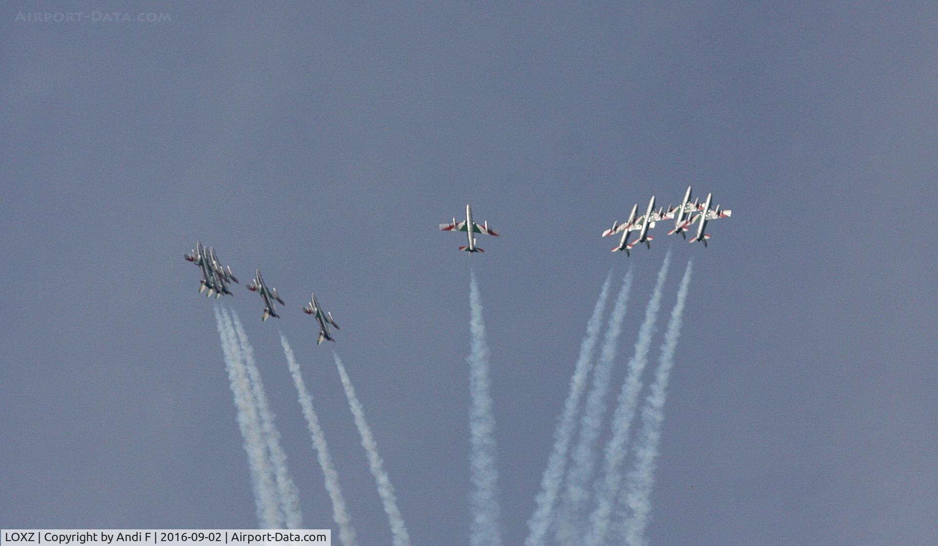 LOXZ Airport - Frecce Tricolori at Airpower 16
