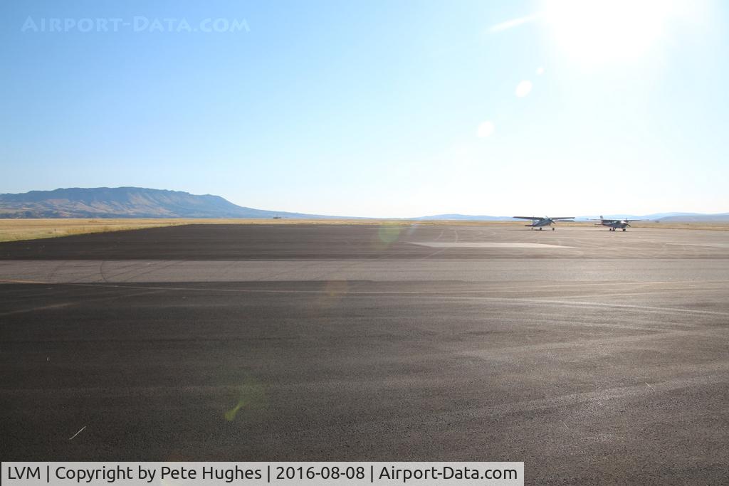 Mission Field Airport (LVM) - Livingston MT