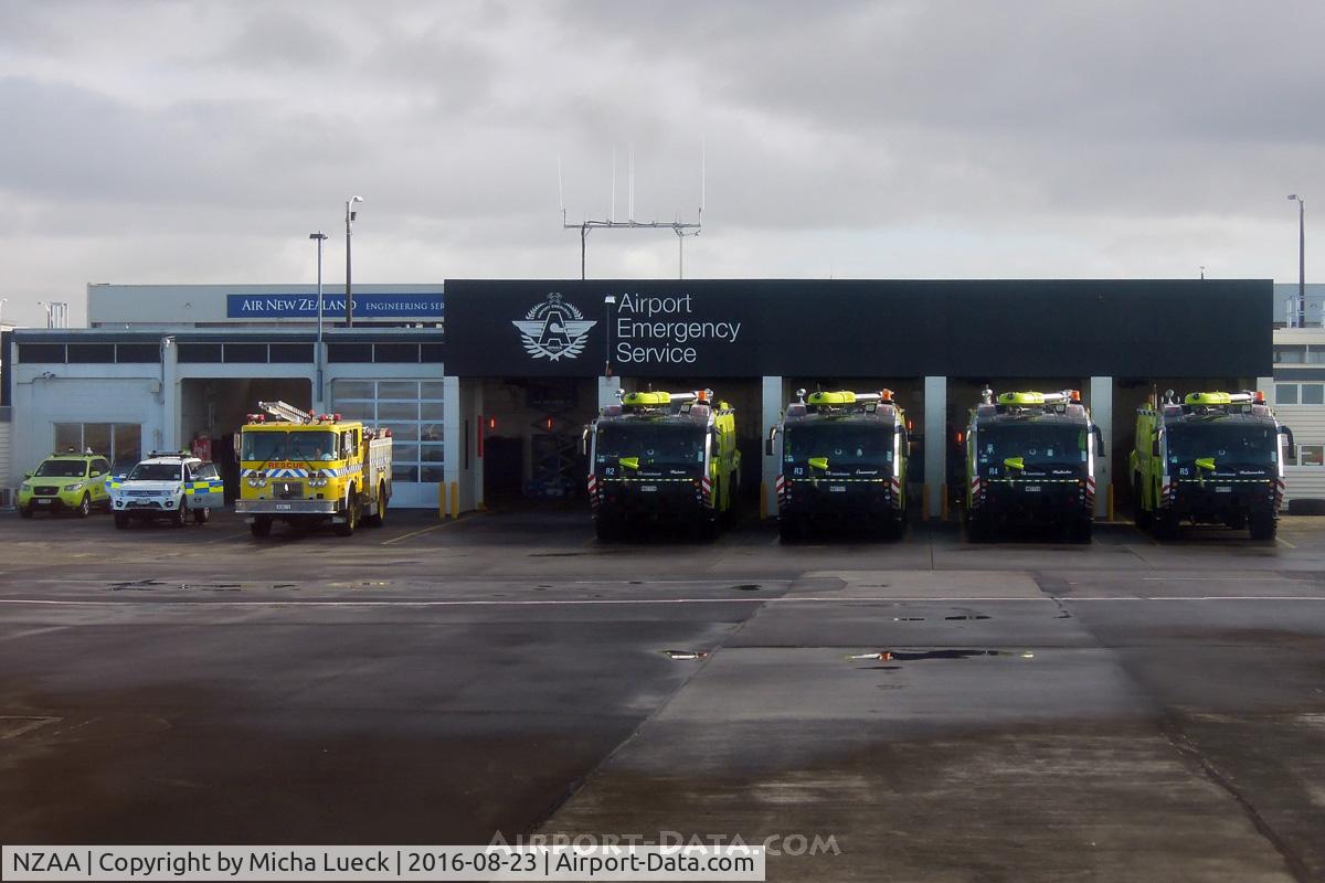Auckland International Airport, Auckland New Zealand (NZAA) - Airport Emergency Service