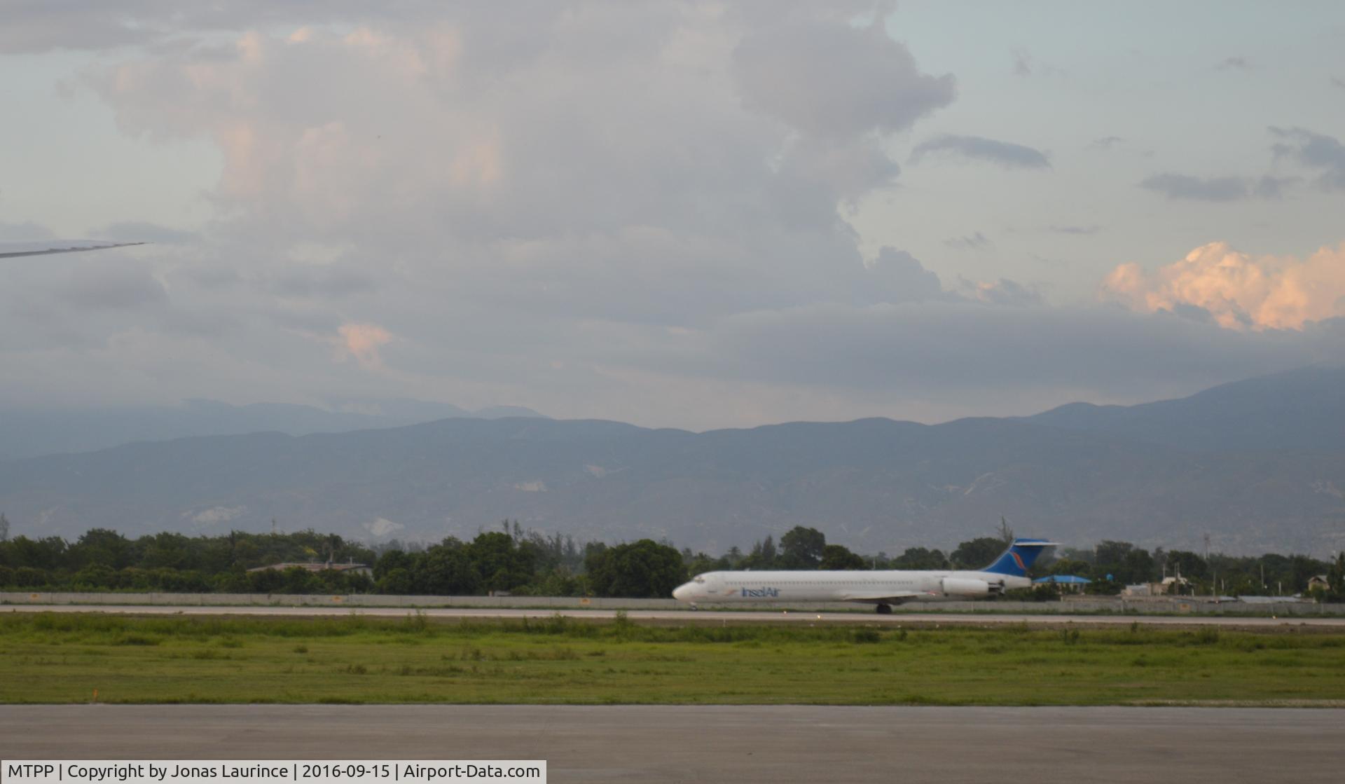 Port-au-Prince International Airport (Toussaint Louverture Int'l), Port-au-Prince Haiti (MTPP) - Aircraft InselAir landing at PAP Airport