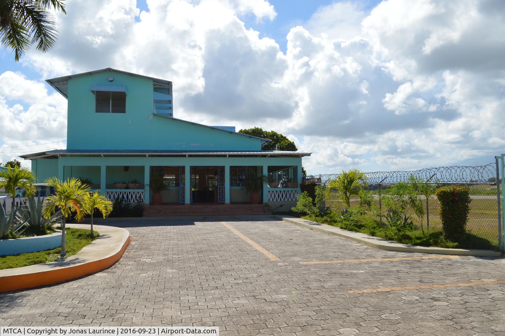 Les Cayes Airport, Les Cayes Haiti (MTCA) - The main building of the Airport of Les Cayes