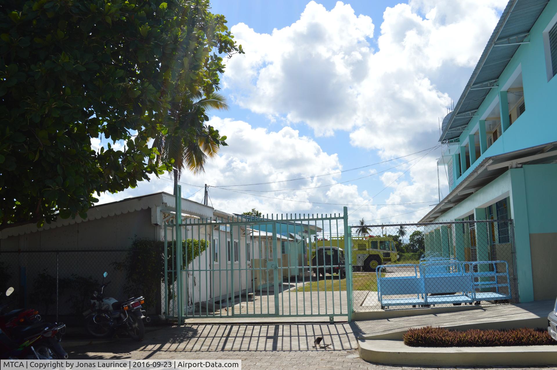 Les Cayes Airport, Les Cayes Haiti (MTCA) - The main building of the Airport of Les Cayes