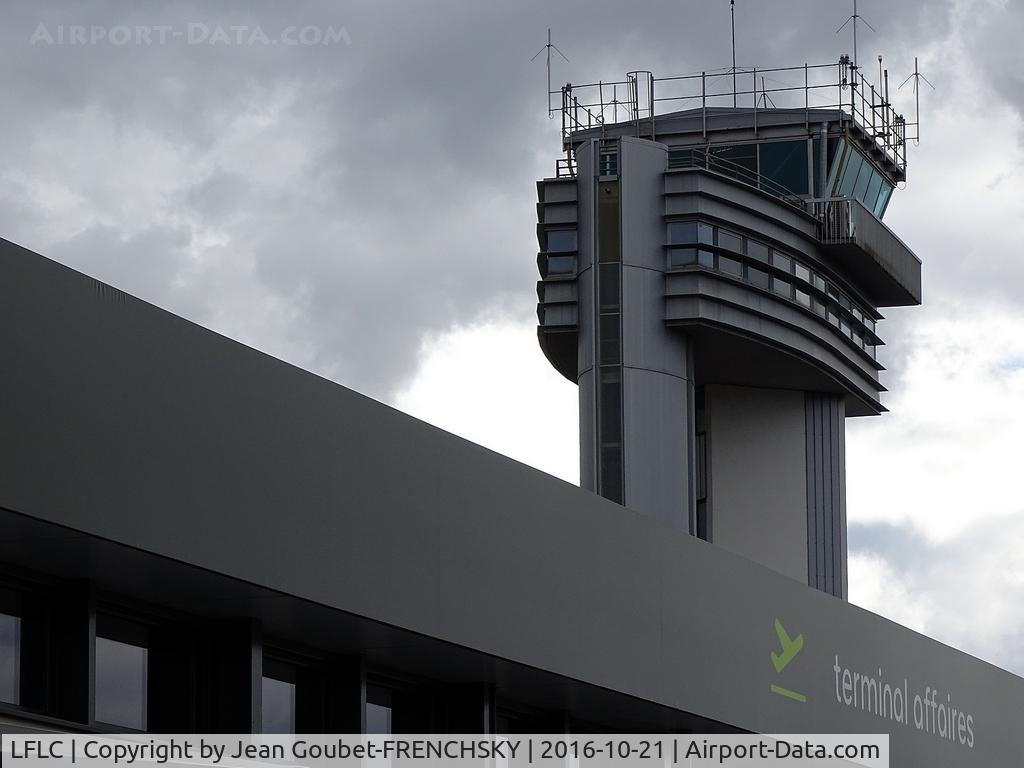 Clermont-Ferrand Auvergne Airport, Clermont-Ferrand France (LFLC) - Private terminal