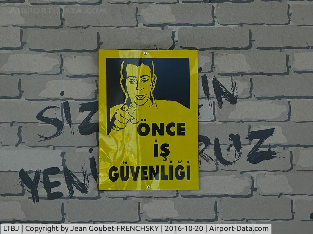 ?zmir Adnan Menderes Airport, ?zmir Turkey (LTBJ) - duty free