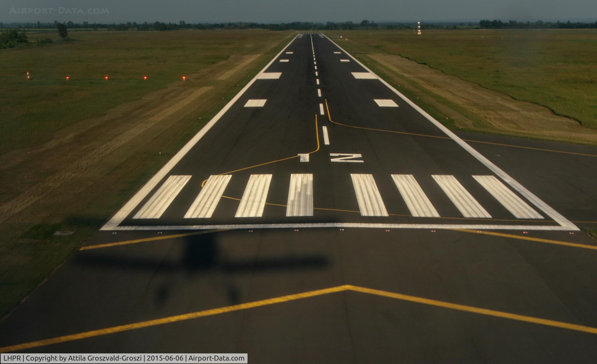 Gy?r Pér Airport, Gy?r, Pér Hungary (LHPR) - Györ-Pér Airport, Hungary