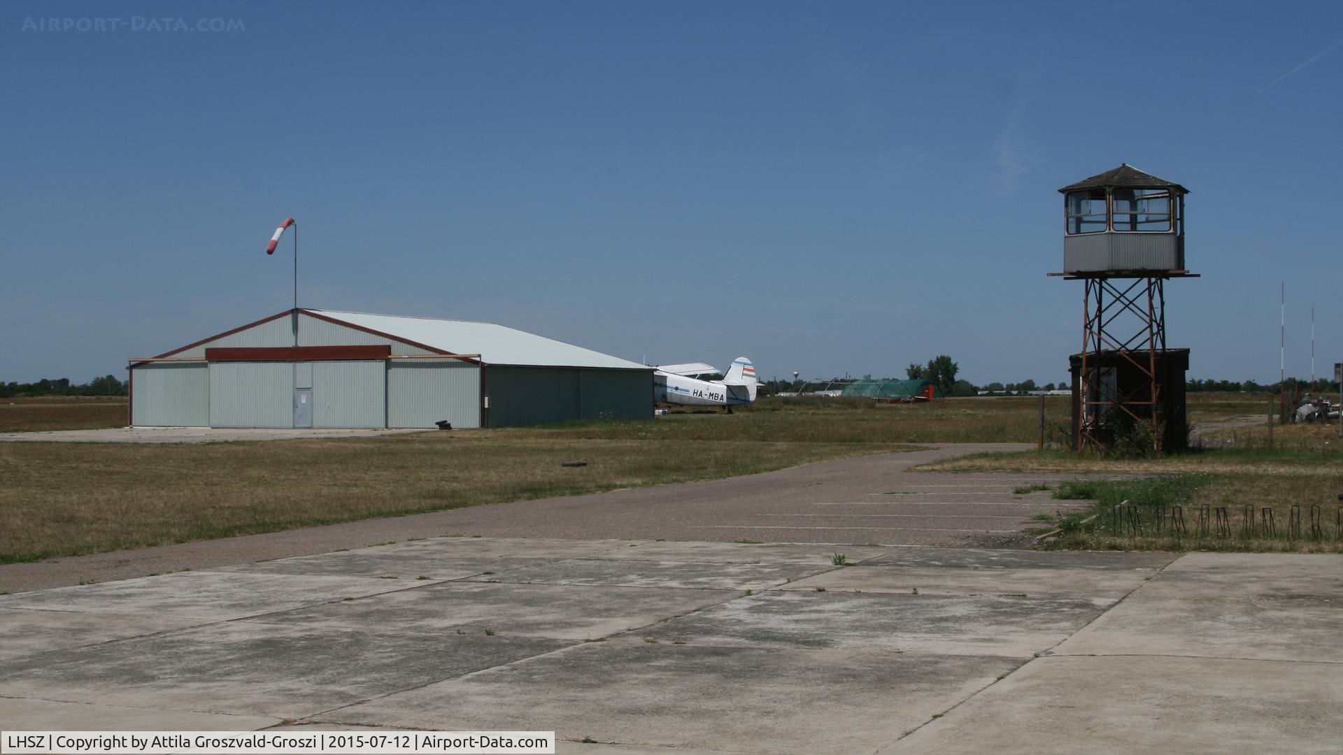 LHSZ Airport - Szentes Airfield, Hungary