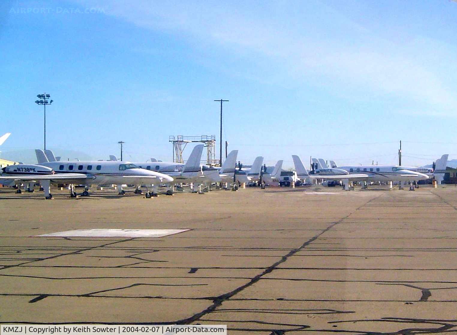 Pinal Airpark Airport (MZJ) - Taxying past