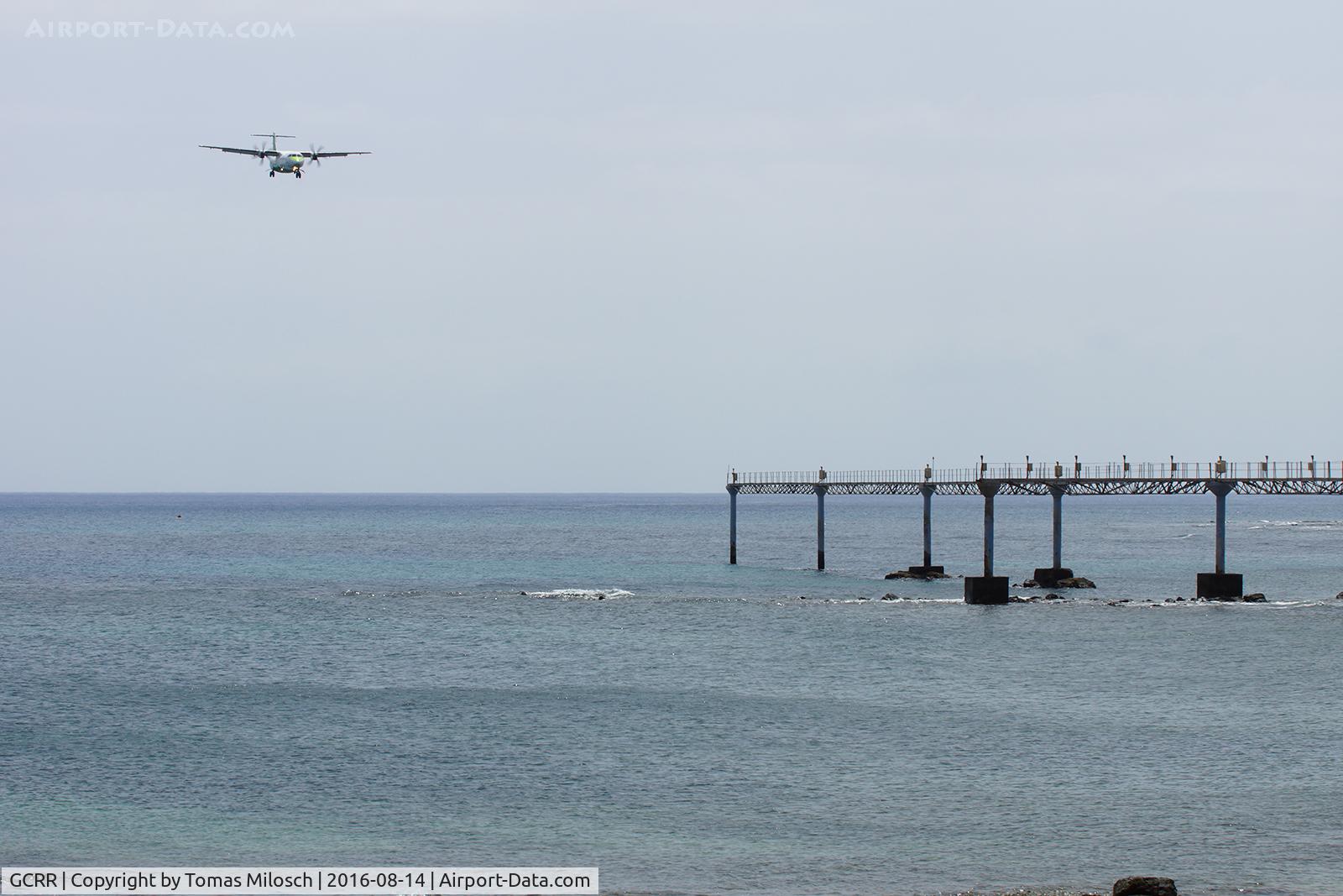 Arrecife Airport (Lanzarote Airport), Arrecife Spain (GCRR) - EC-KRY on final approach