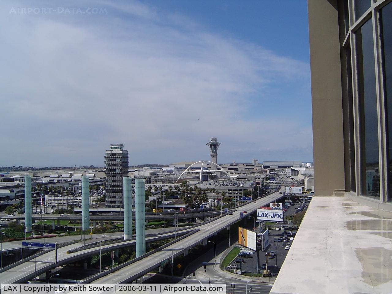 Los Angeles International Airport (LAX) - Theme building and central comp[lex