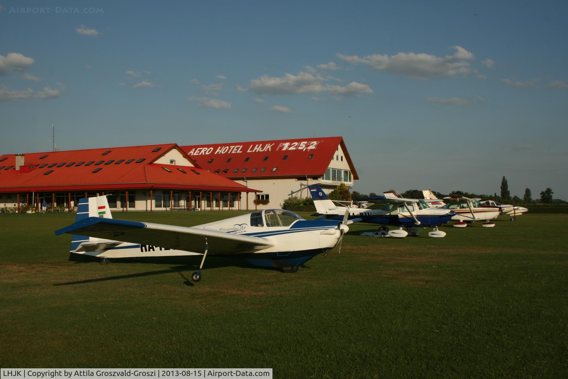 LHJK Airport - Jakabszállás Airport, Hungary