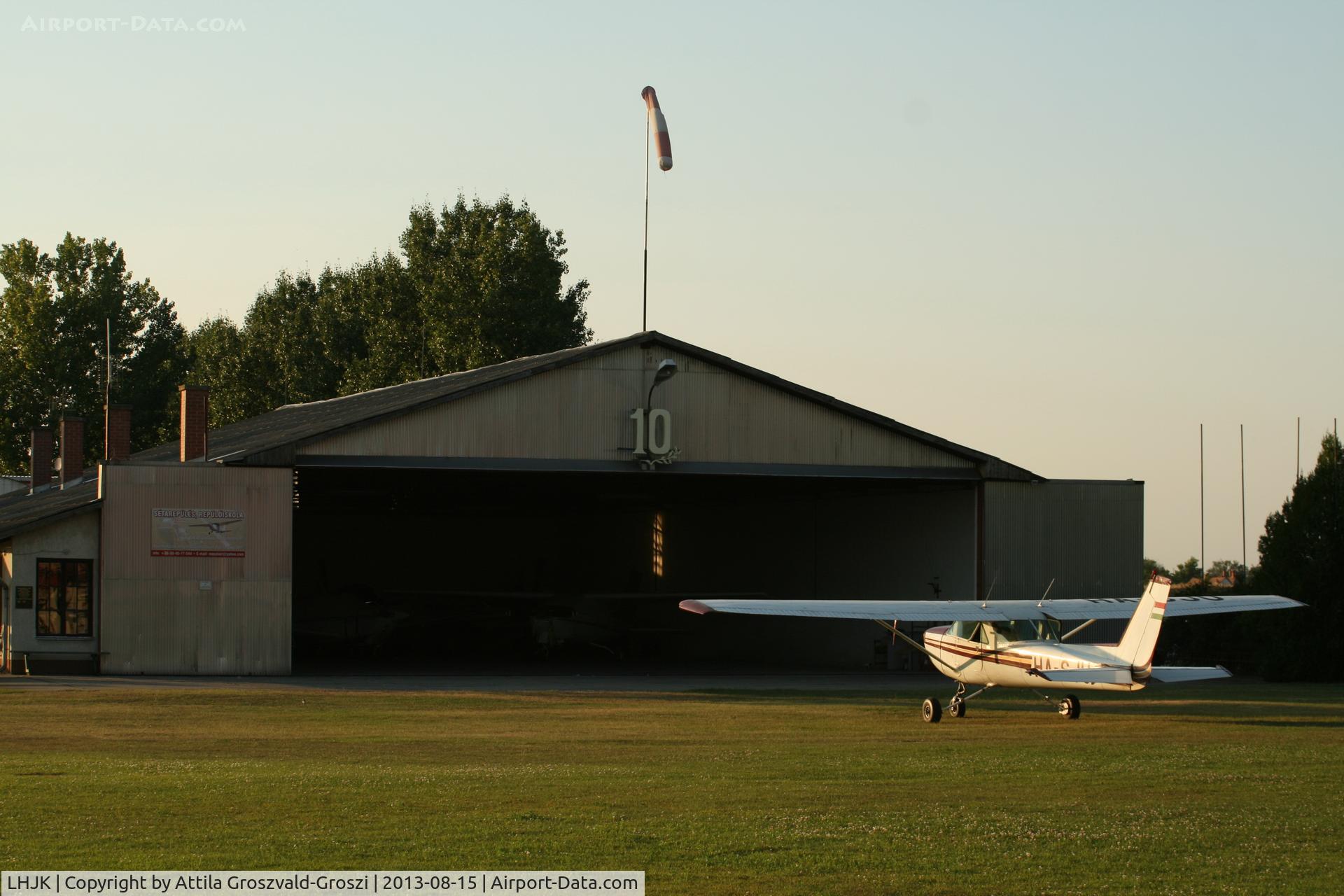 LHJK Airport - Jakabszállás Airport, Hungary
