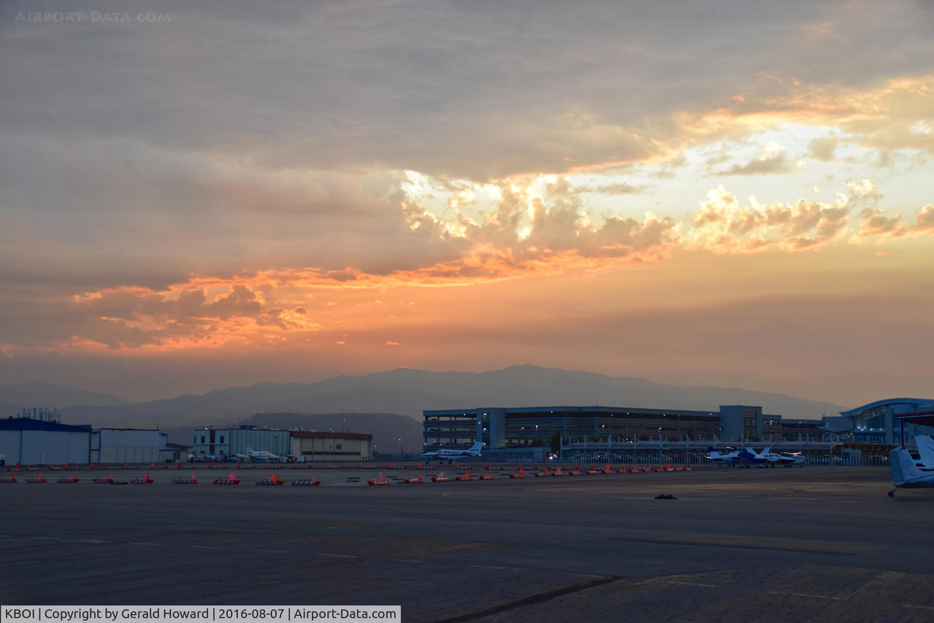 Boise Air Terminal/gowen Fld Airport (BOI) - Early morning on the north GA ramp.