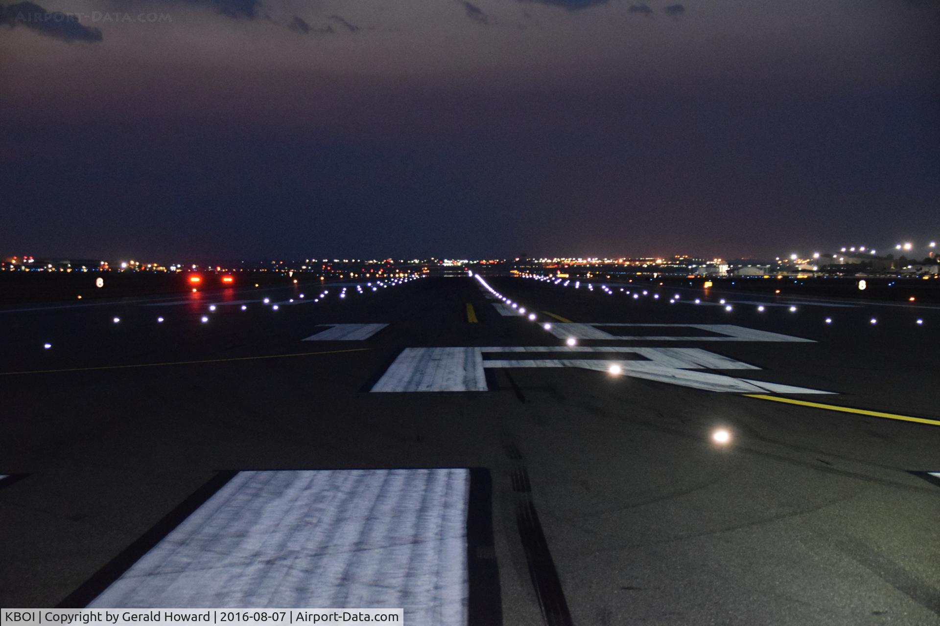 Boise Air Terminal/gowen Fld Airport (BOI) - Pre dawn runway check on RWY 10R.