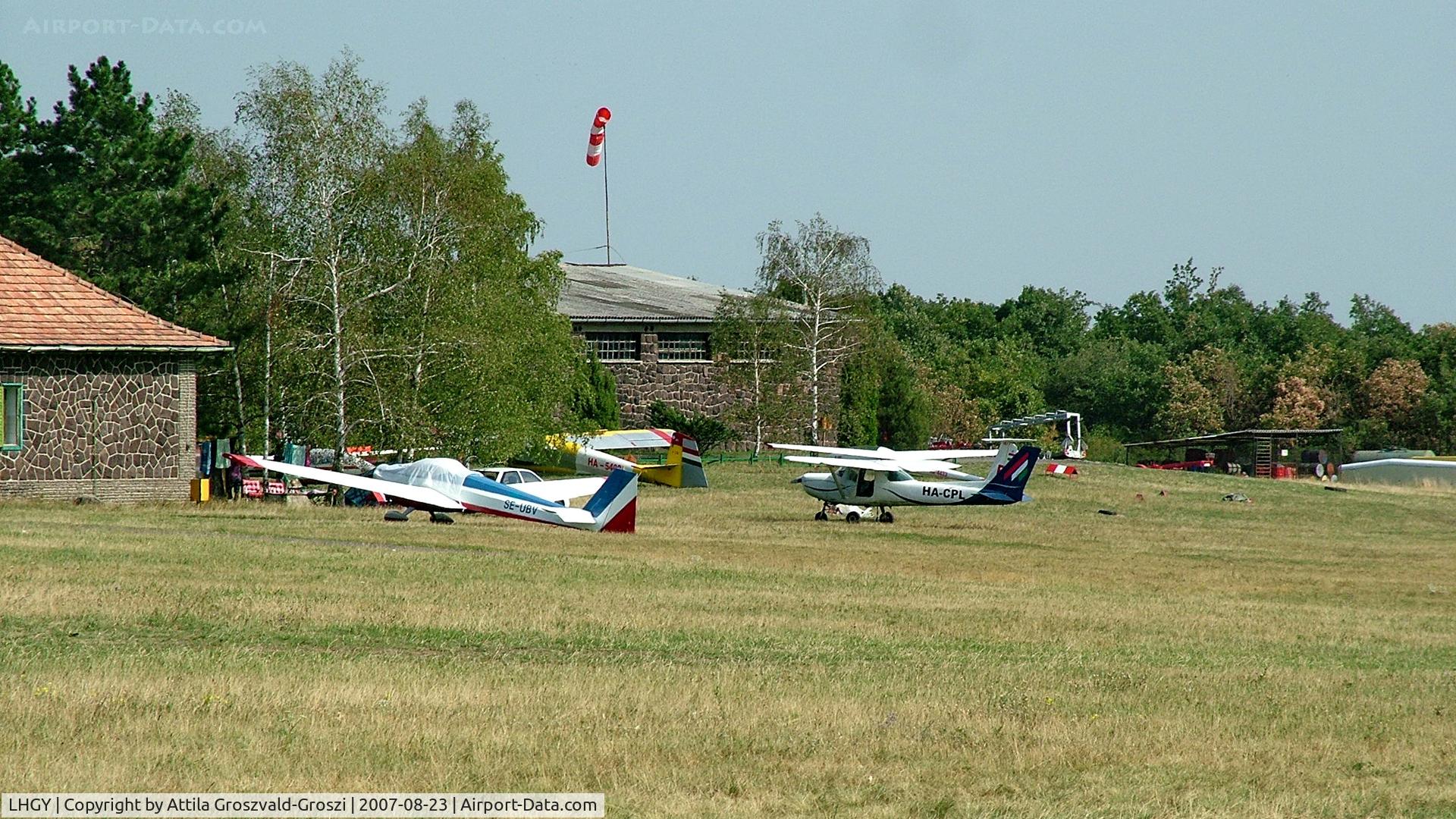 LHGY Airport - Gyöngyös-Pipishegy Airfield, Hungary
