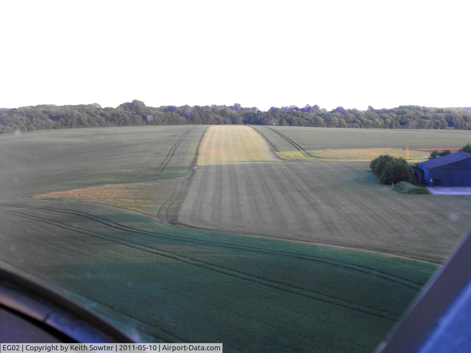 EG02 Airport - Short Finals to Audley End Airstrip, Essex