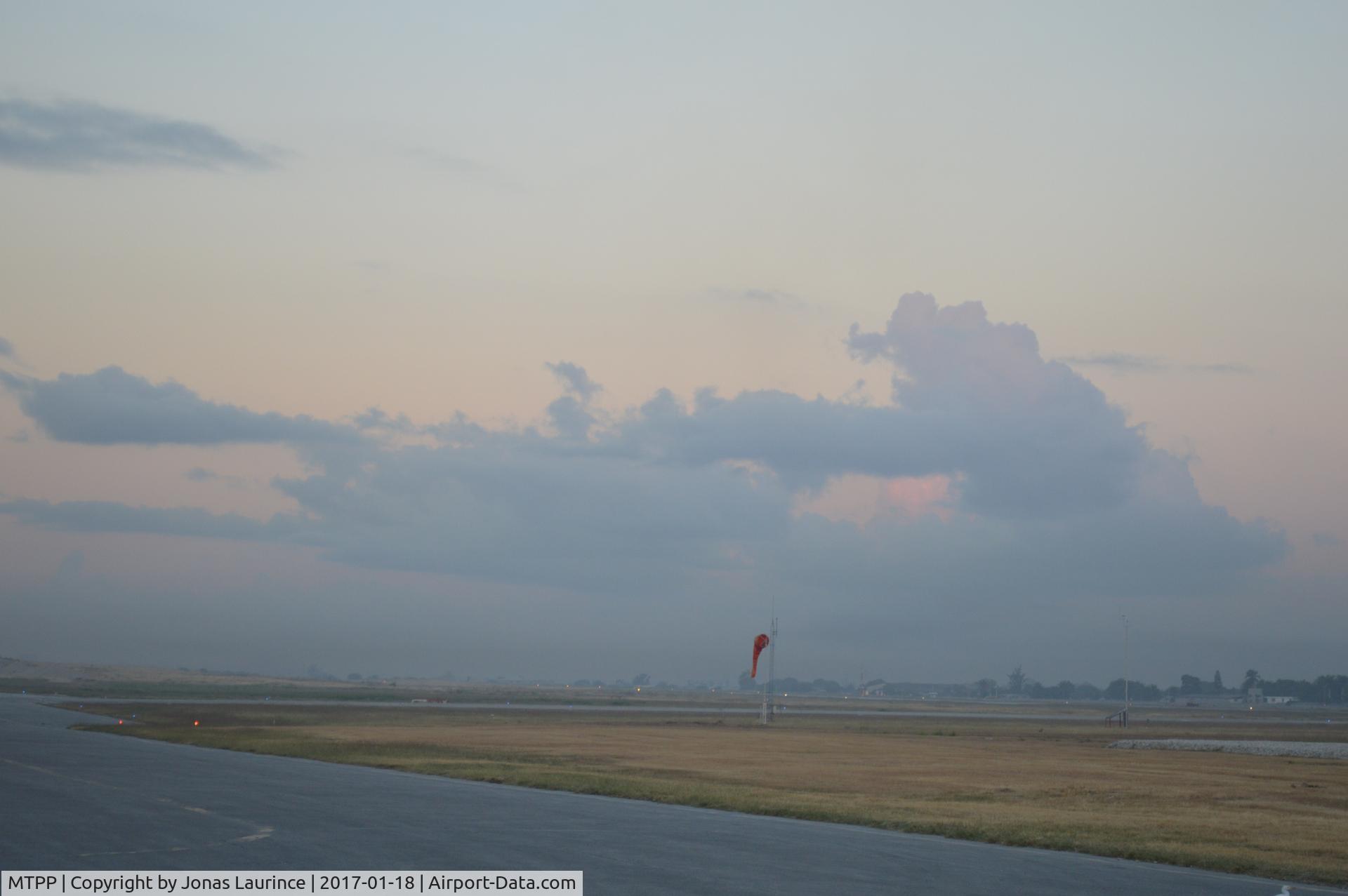Port-au-Prince International Airport (Toussaint Louverture Int'l), Port-au-Prince Haiti (MTPP) - Good morning from the Airport of Port-au-Prince !!!