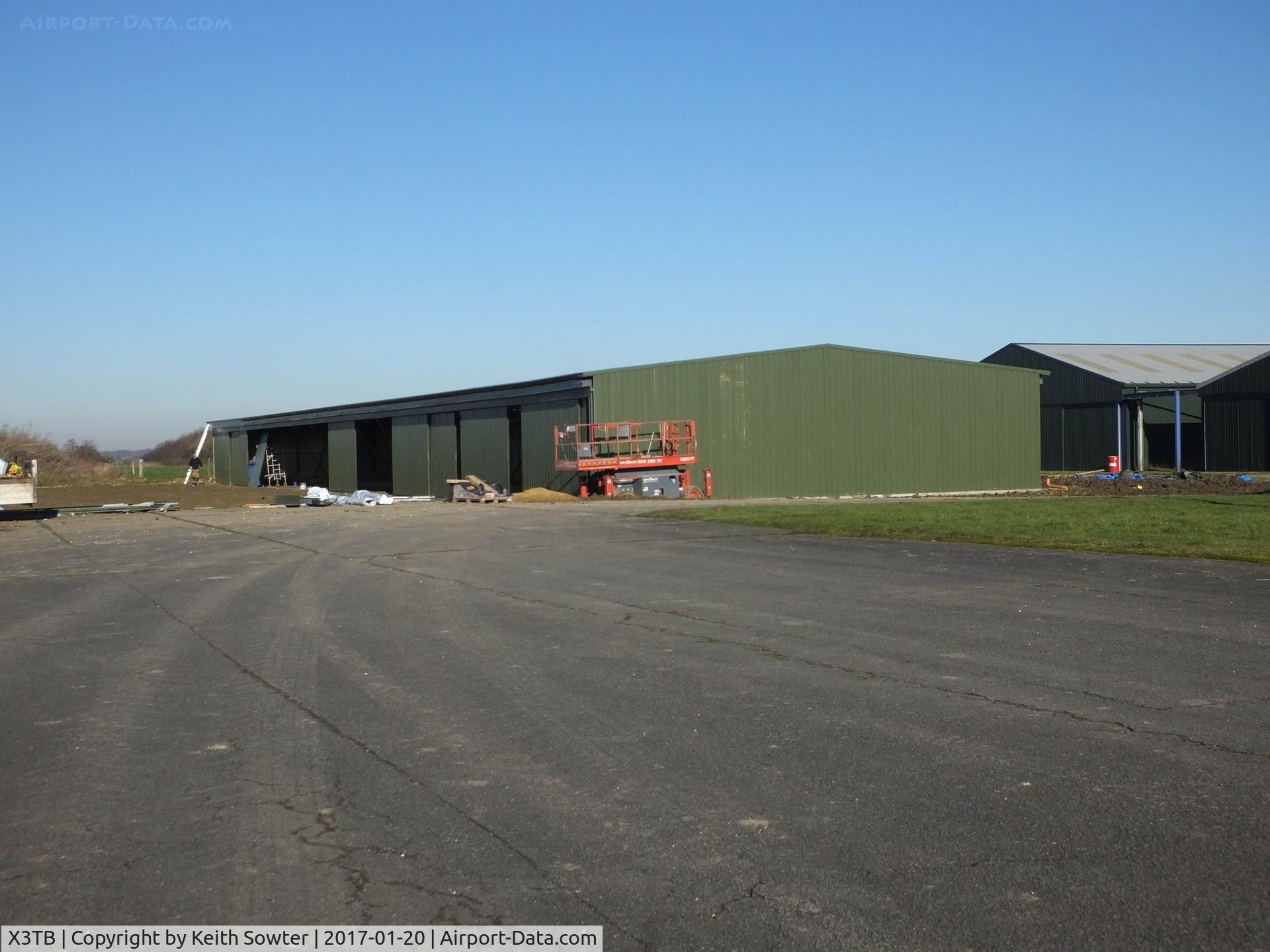 X3TB Airport - Tibenham Airfield Cladding almost finished of the new purpose built glider Hangar - will allow storage of gliders either side - full sliding doors on both sides.