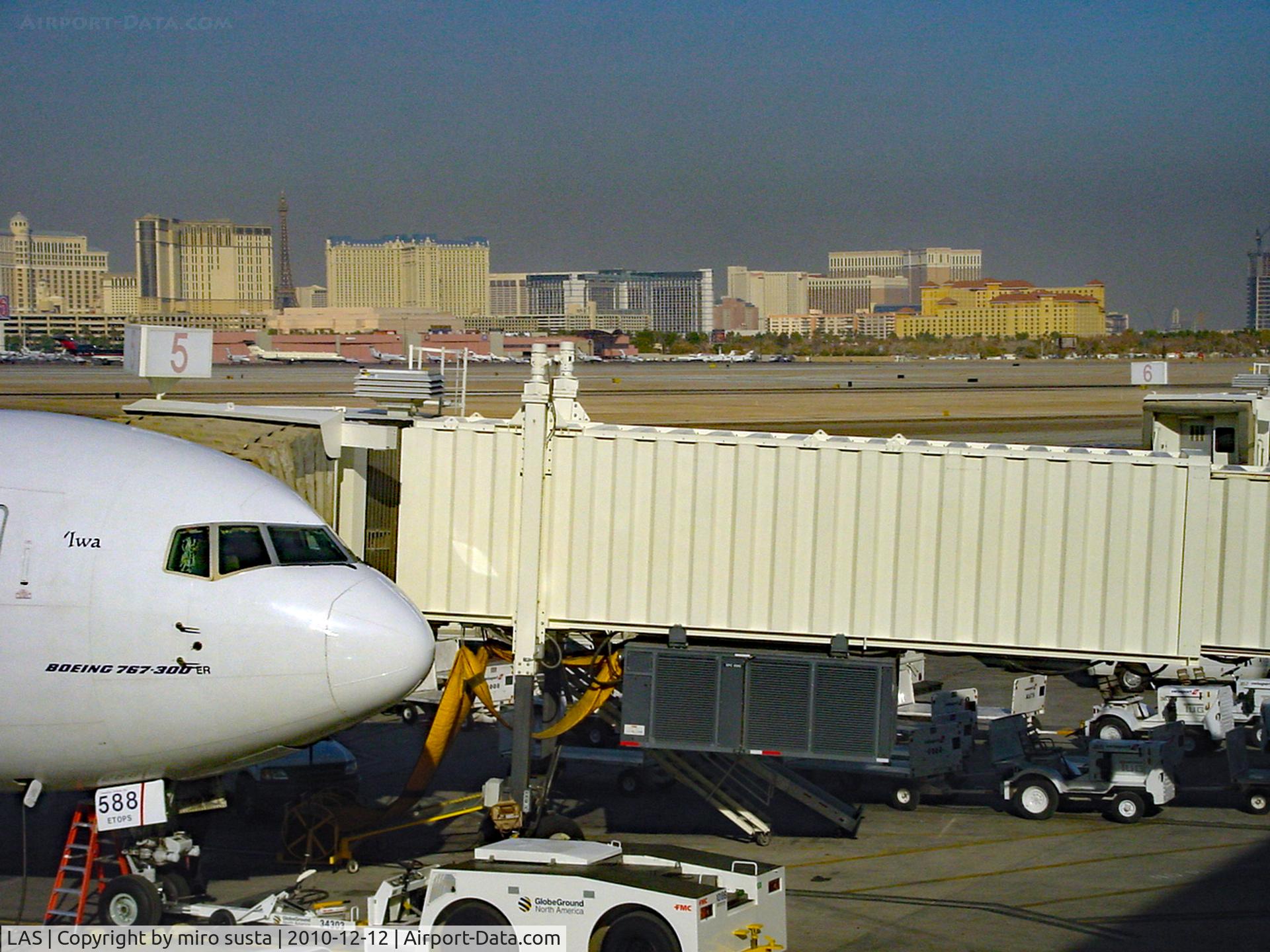Harry Reid International Airport (LAS) - Mc Carran International Airport in Las Vegas, view from terminal building.
