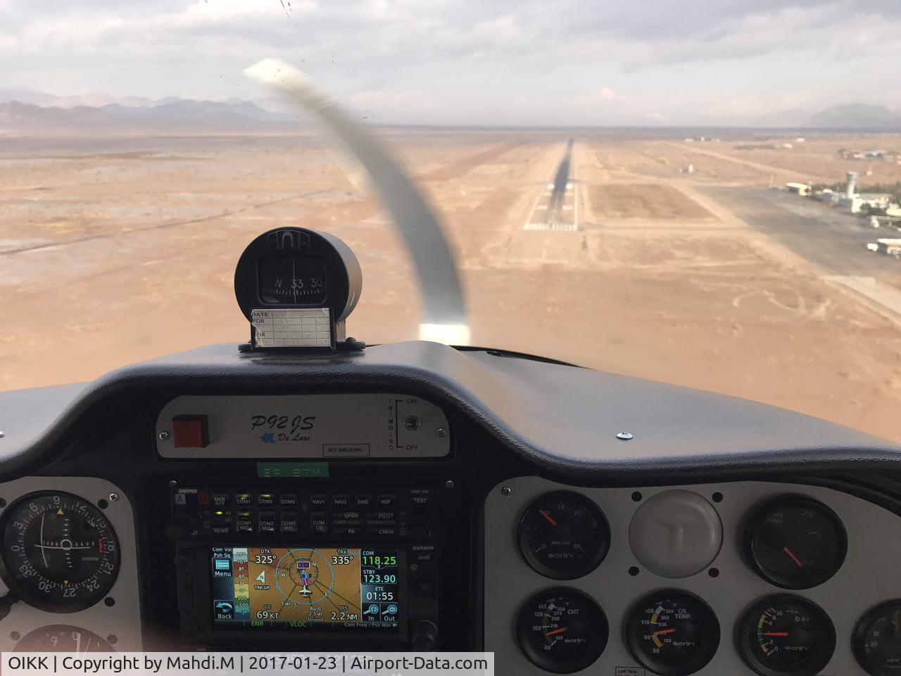 Kerman Airport, Kerman Iran (Islamic Republic of) (OIKK) - Final Runway 34.Kerman international airport.Botia Mahan Aviation College(EP-BTM)