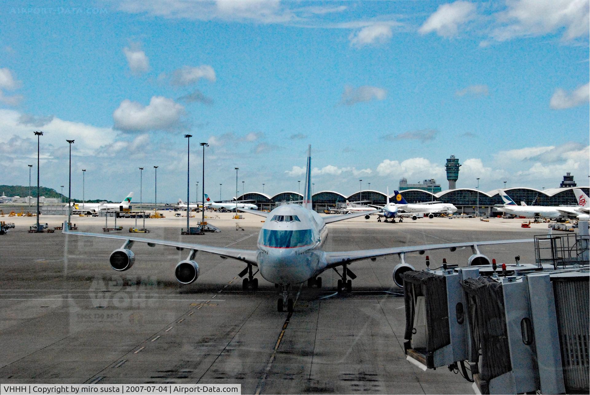Hong Kong International Airport, Hong Kong Hong Kong (VHHH) - Hong Kong International Airport