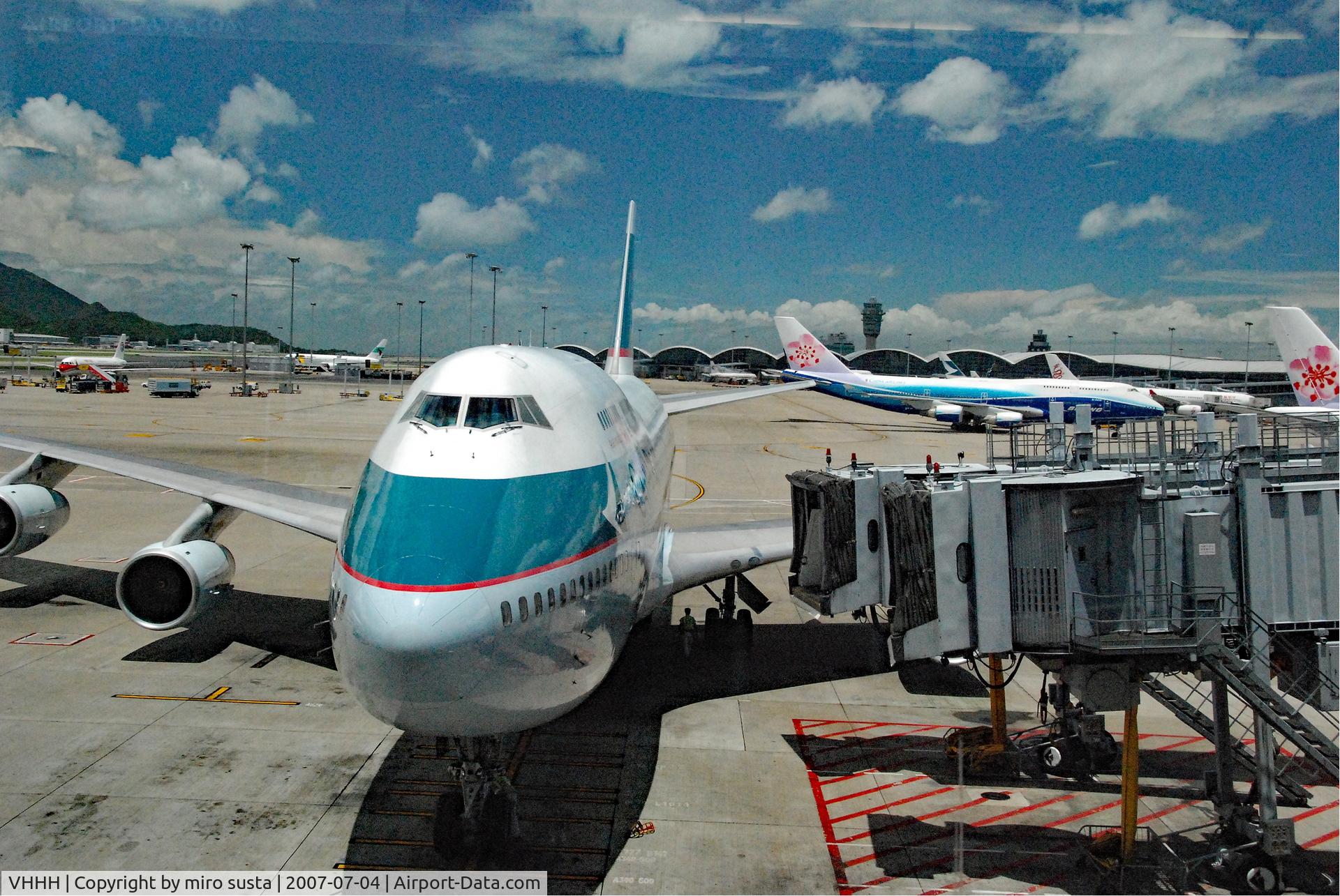 Hong Kong International Airport, Hong Kong Hong Kong (VHHH) - Hong Kong International Airport