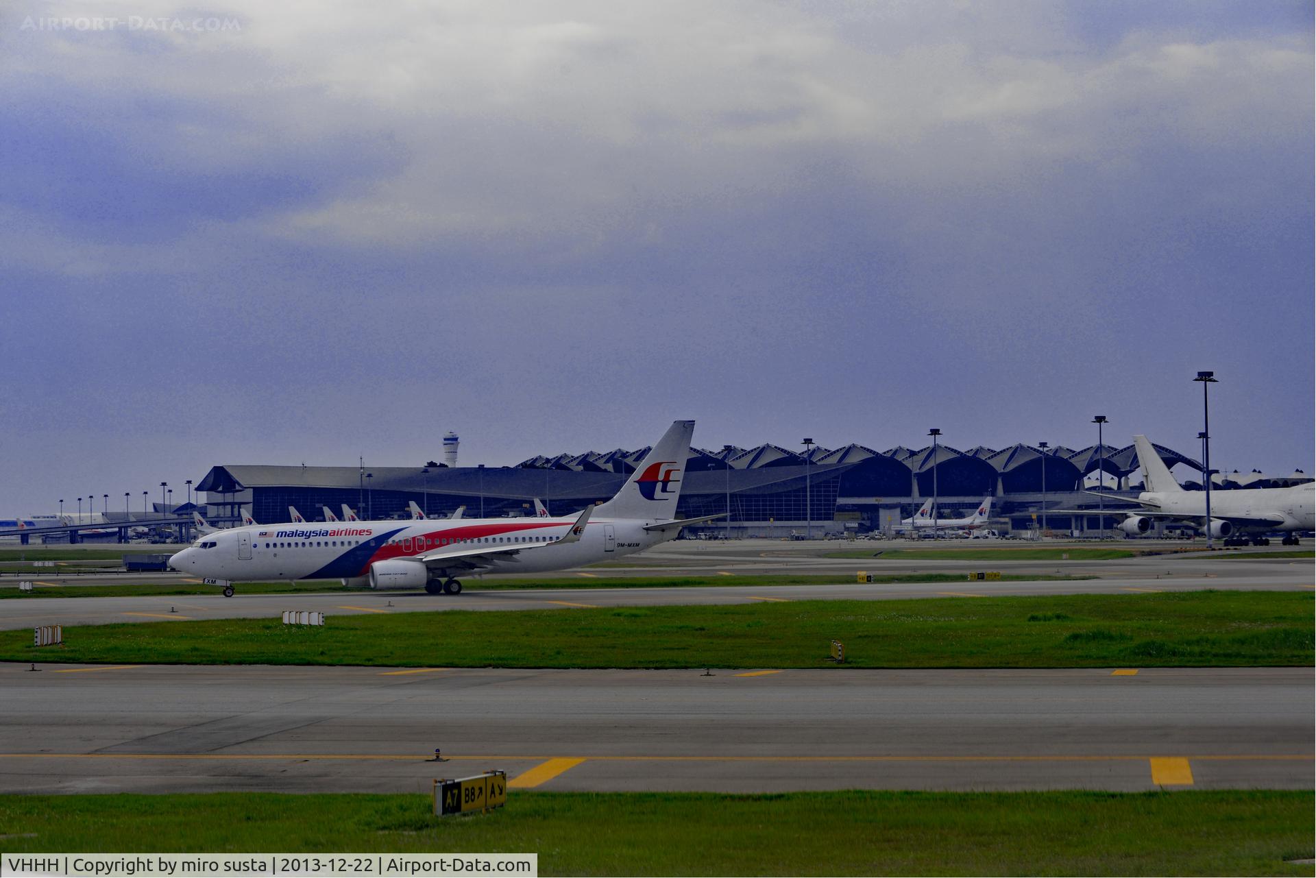 Hong Kong International Airport, Hong Kong Hong Kong (VHHH) - Kuala Lumpur International Airport (KLIA), Malaysia