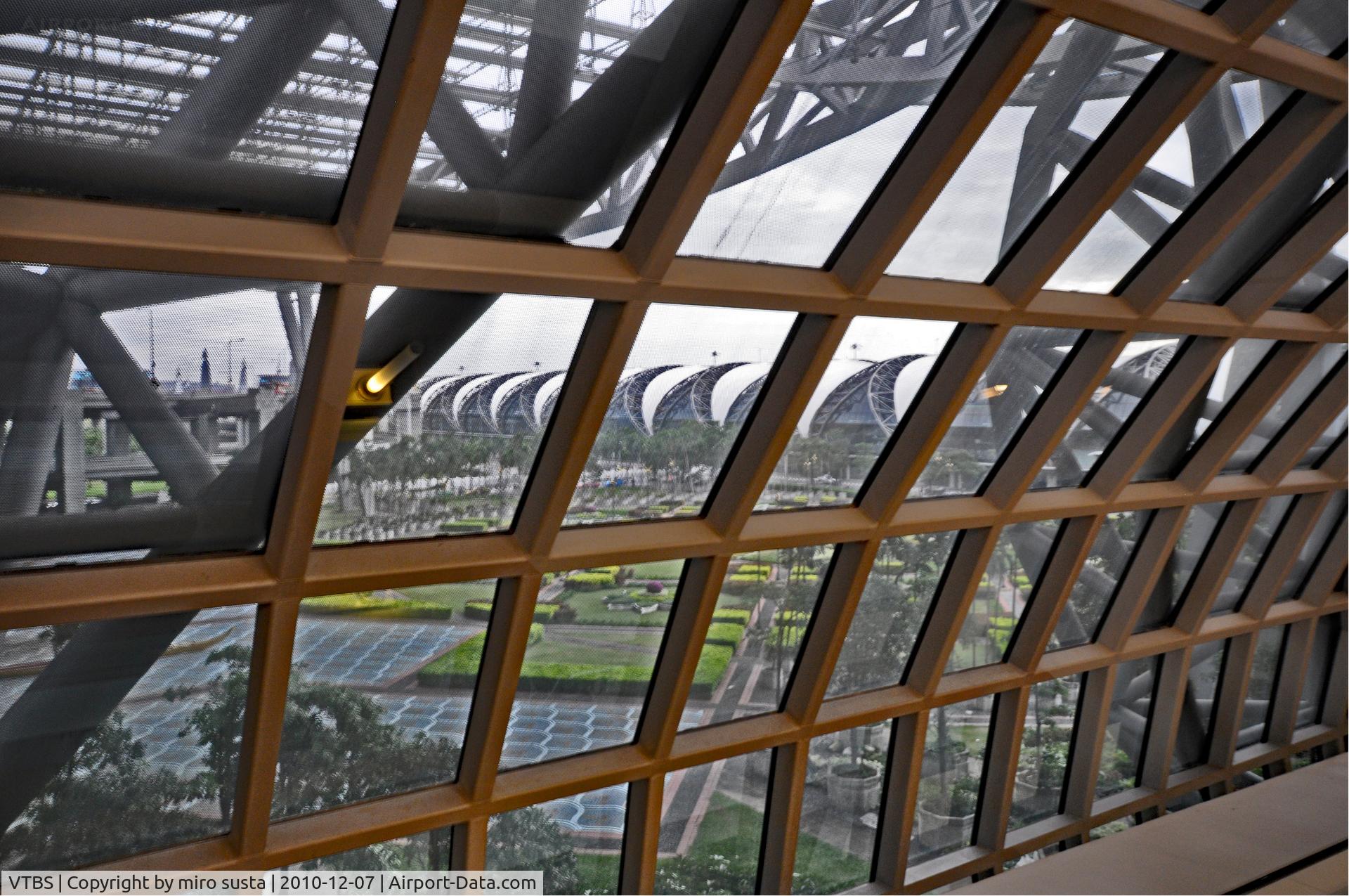 Suvarnabhumi Airport (New Bangkok International Airport), Samut Prakan (near Bangkok) Thailand (VTBS) - Bangkok Suvarnabhumi International Airport, Thailand