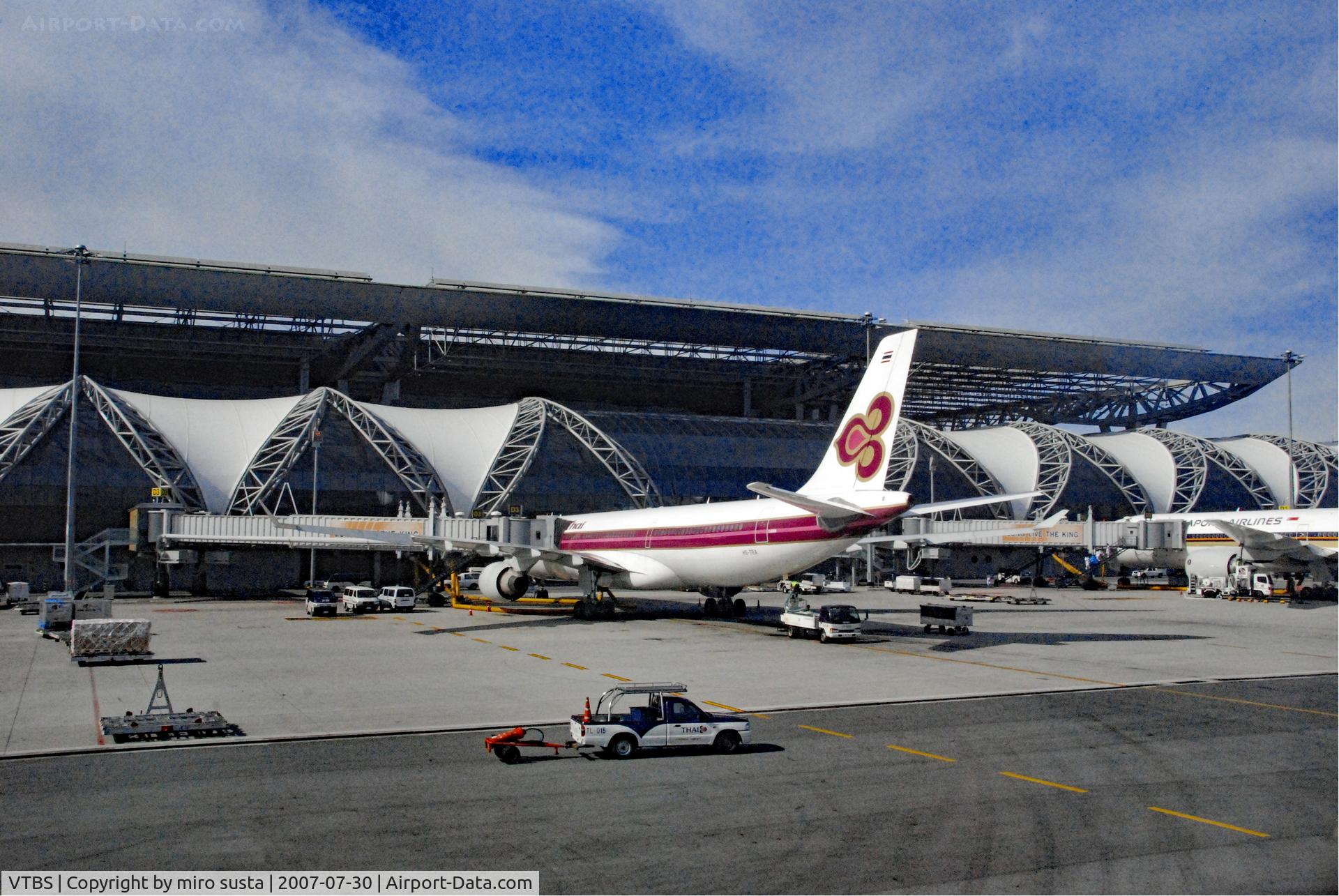 Suvarnabhumi Airport (New Bangkok International Airport), Samut Prakan (near Bangkok) Thailand (VTBS) - Bangkok Suvarnabhumi International Airport, Thailand