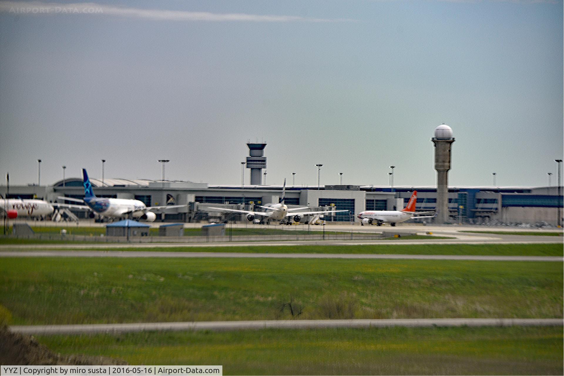 Toronto Pearson International Airport (Toronto/Lester B. Pearson International Airport, Pearson Airport), Toronto, Ontario Canada (YYZ) - Toronto Pearson International Airport, Canada