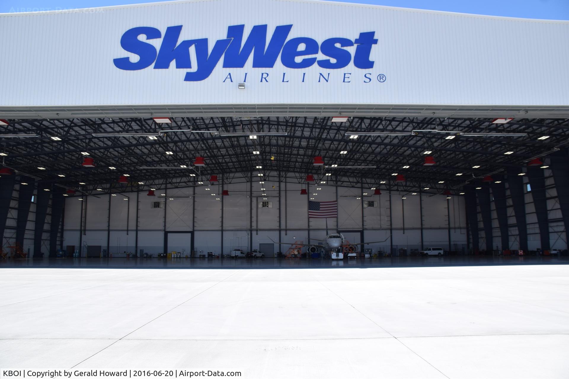 Boise Air Terminal/gowen Fld Airport (BOI) - New Skywest maintenance hangar opened in May 2016.