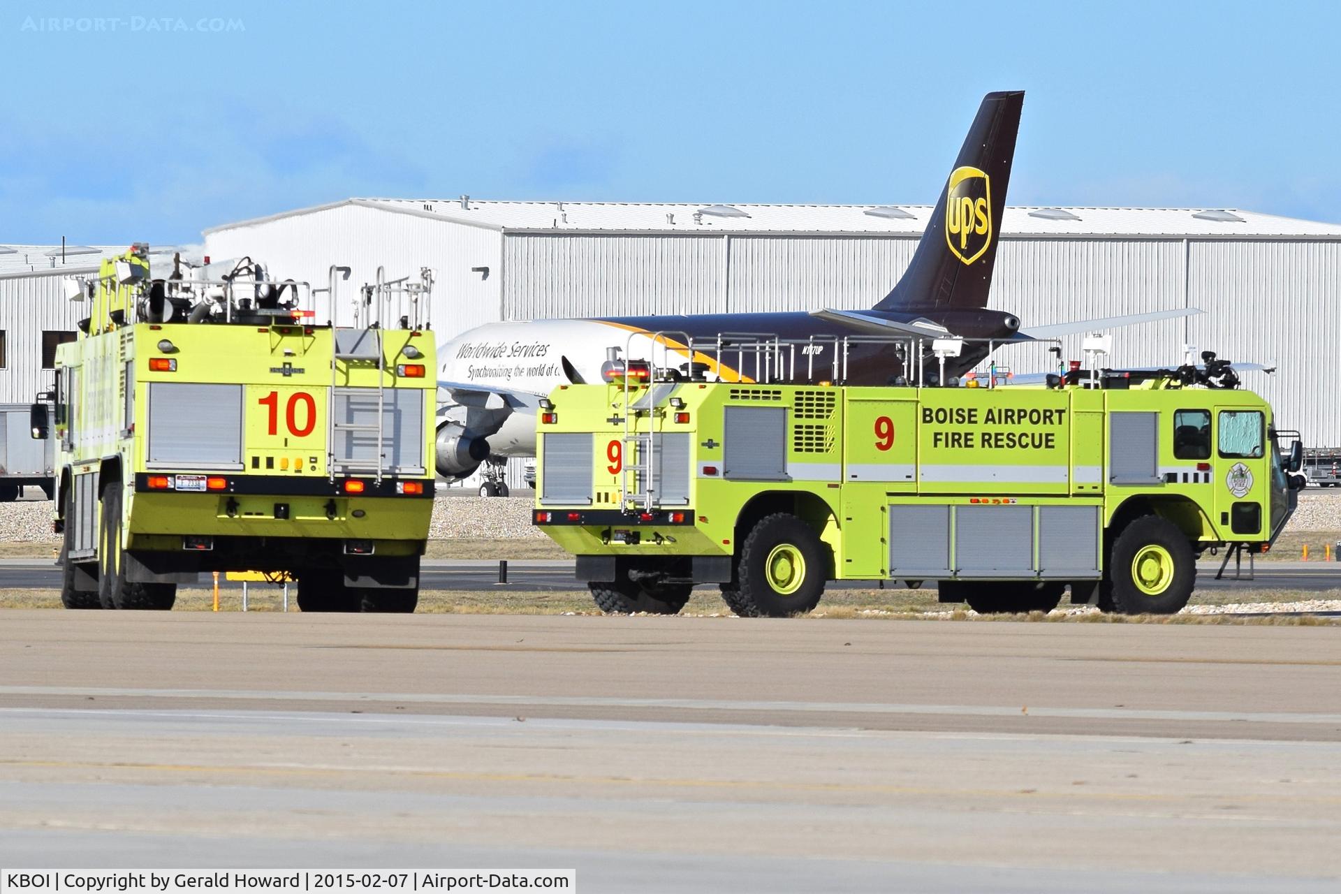 Boise Air Terminal/gowen Fld Airport (BOI) - BOI ARFF units on a practice run.