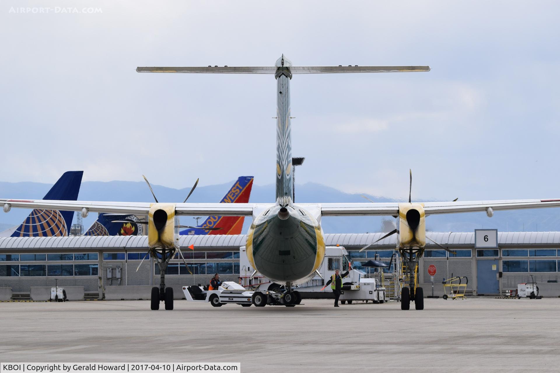 Boise Air Terminal/gowen Fld Airport (BOI) - Push back on the Alaska/Horizon ramp.