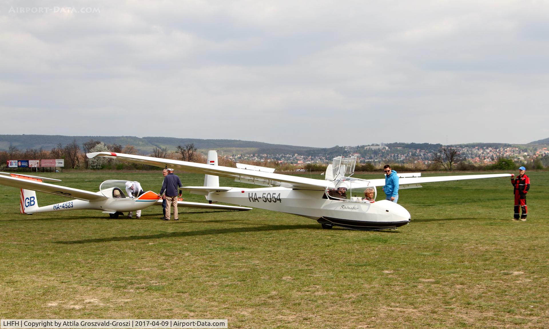 LHFH Airport - Budakeszi, Farkashegy Airfield, Hungary
