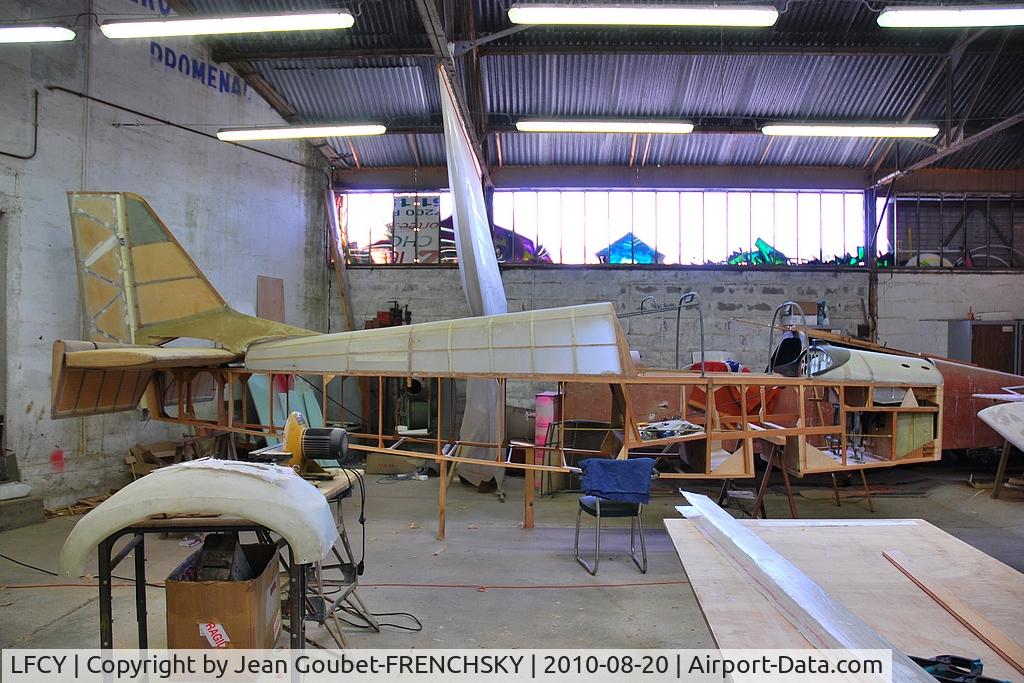Royan Medis Airport, Royan France (LFCY) - association de constructeurs amateurs : l' ASERCAA