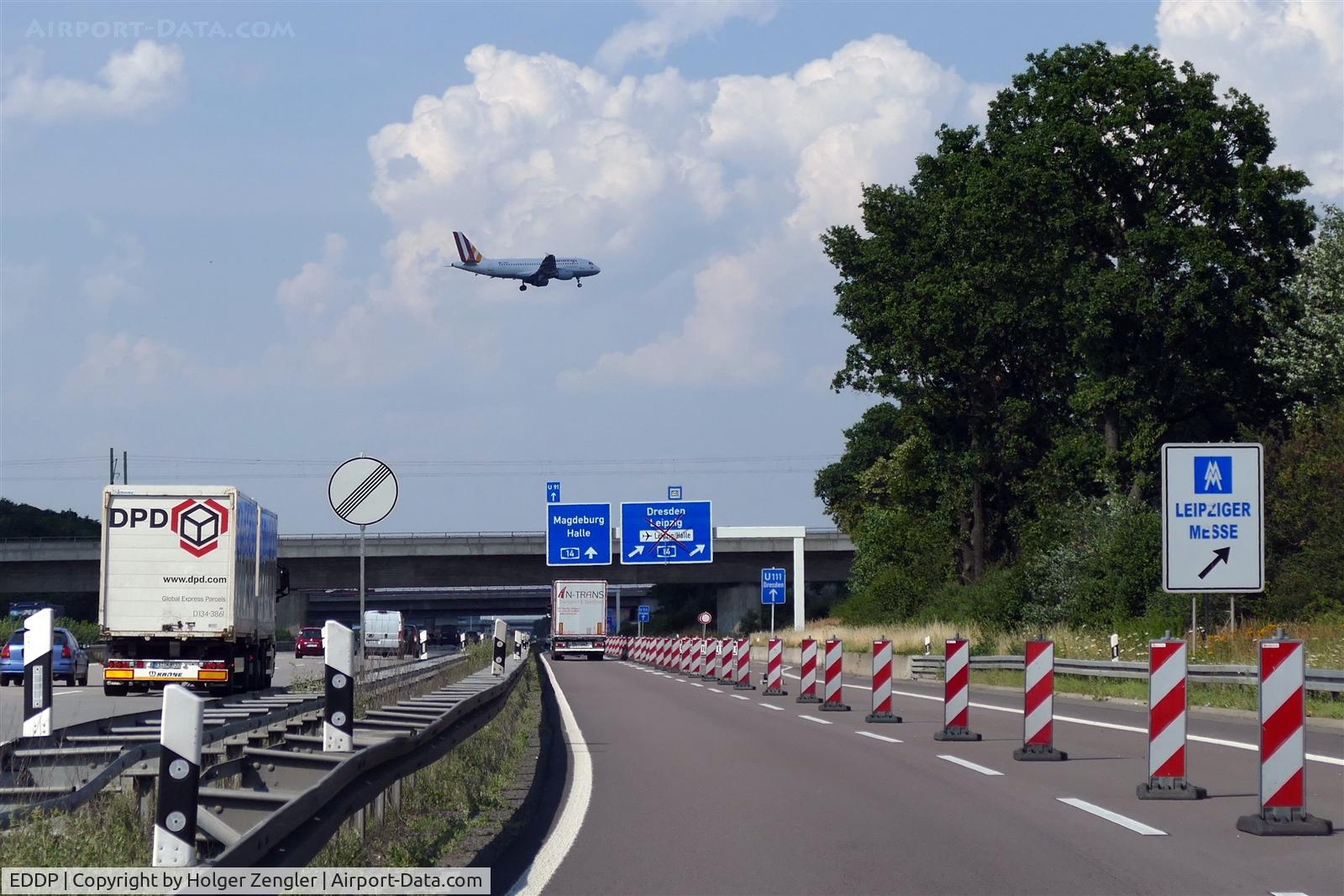 Leipzig/Halle Airport, Leipzig/Halle Germany (EDDP) - Inbound traffic for rwy 08L observed from Autobahn A9 (Berlin-Munich)