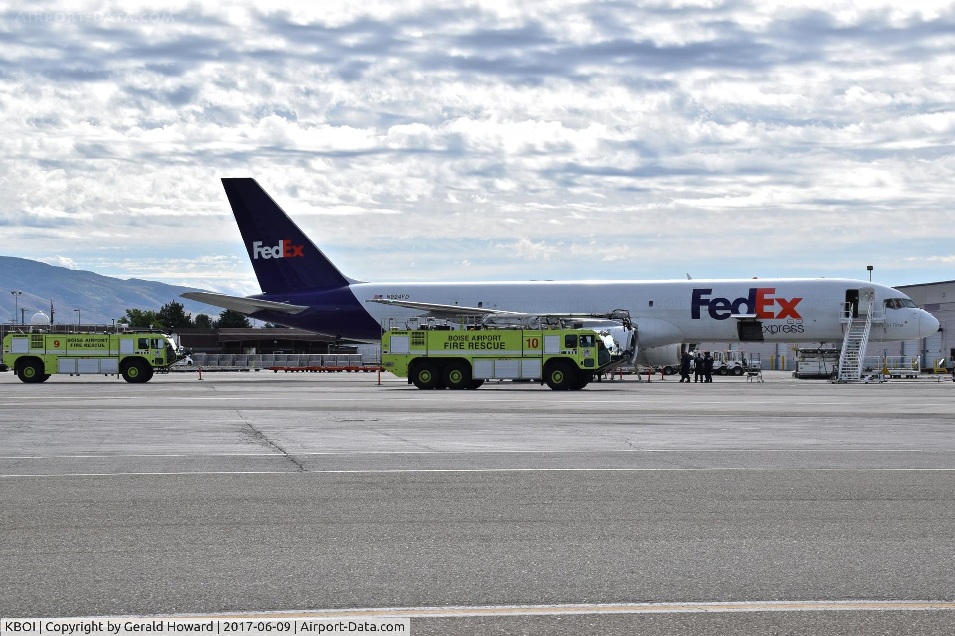 Boise Air Terminal/gowen Fld Airport (BOI) - Airport ARFF units training on the FedEx ramp.