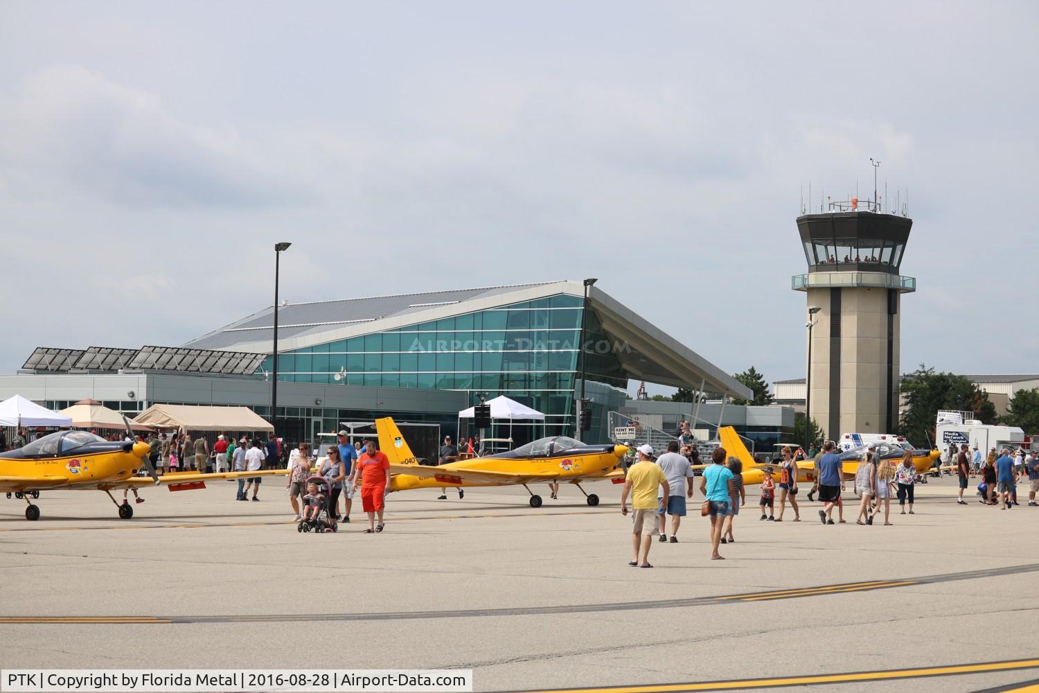 Oakland County International Airport (PTK) - New terminal