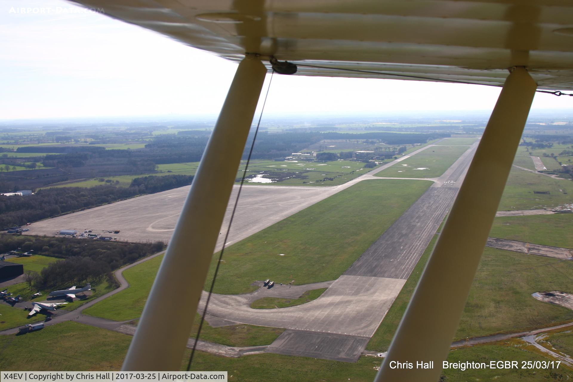 X4EV Airport - Elvington, home of the Yorkshire Air Museum
