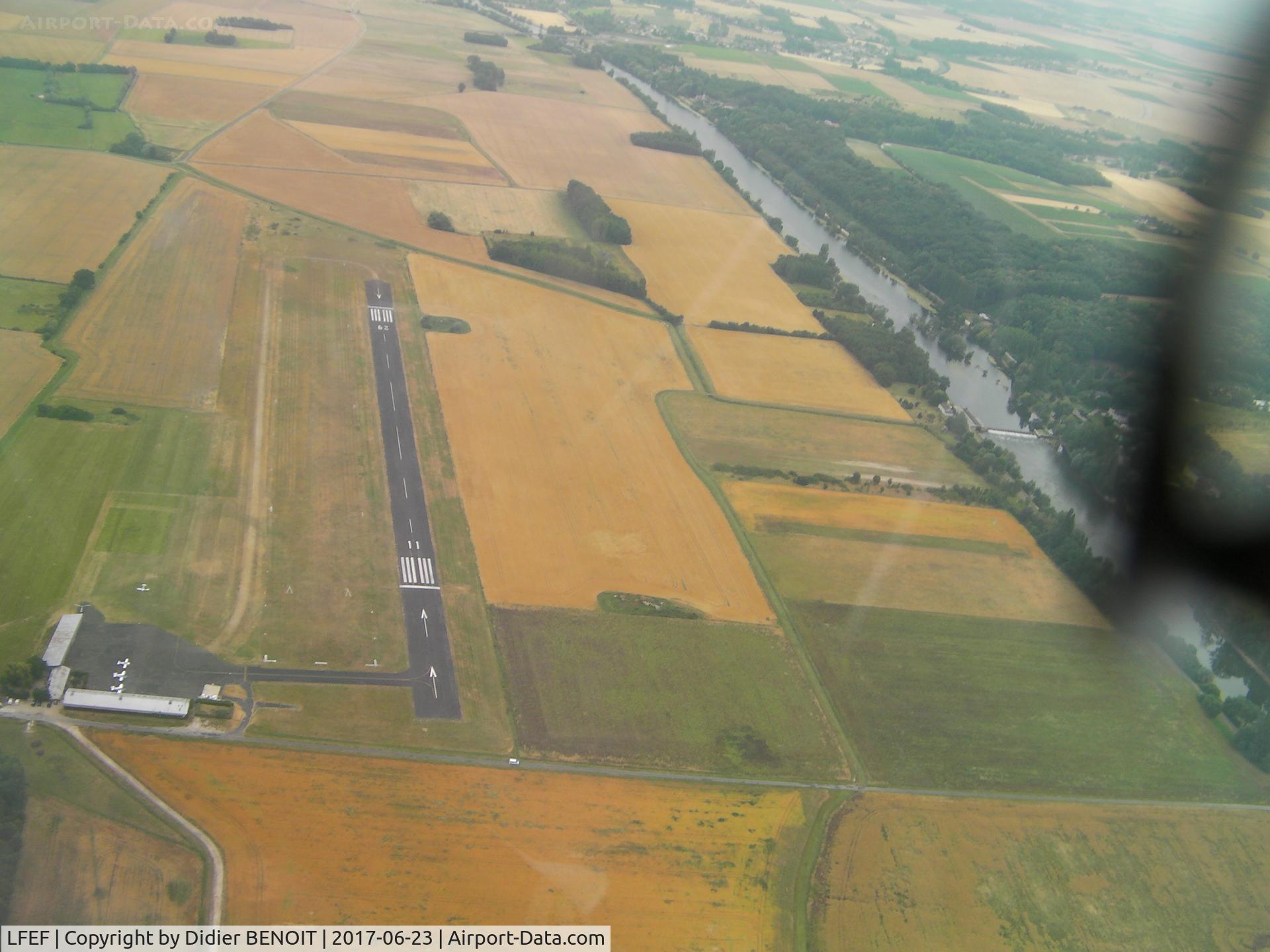 Amboise Dierre Airport, Amboise France (LFEF) - Amboise prèse de Tours