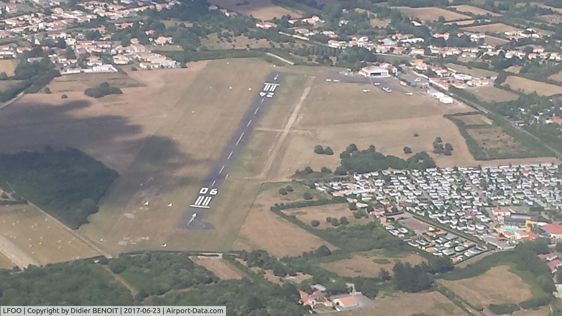 Les Sables-d'Olonne Talmont Airport, Les Sables-d'Olonne France (LFOO) - Les Sables-d'Olonne