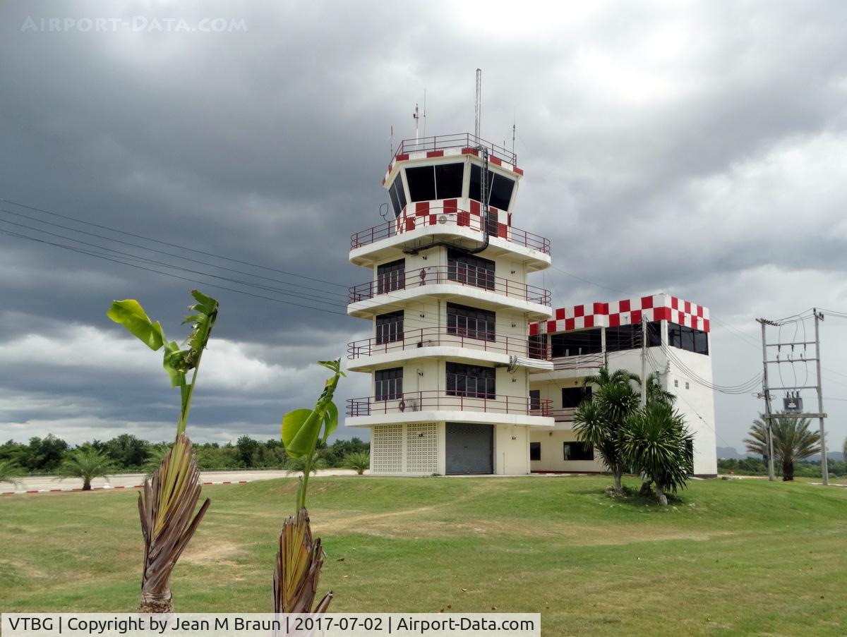 Kanchanaburi Airport, Kanchanaburi Thailand (VTBG) - Actually in photo is the Tower of Surasri Army Camp Airport in Kanchanaburi. There is another small civilian airfield approx. 8 miles away. Do not know if VTBG belongs to the civilian or the Army airport ???