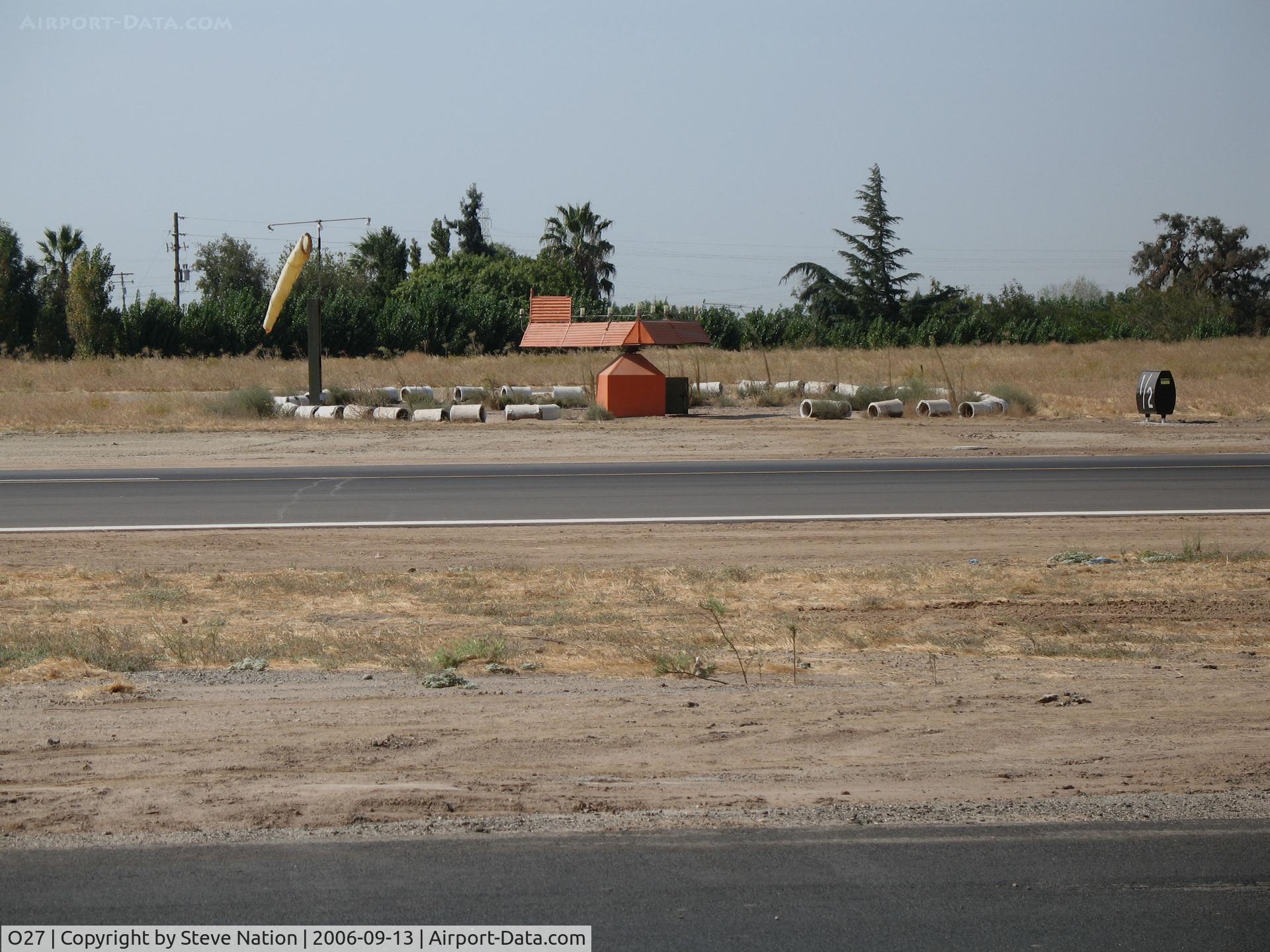 Oakdale Airport (O27) - Airport Windsock @ Oakdale, CA
