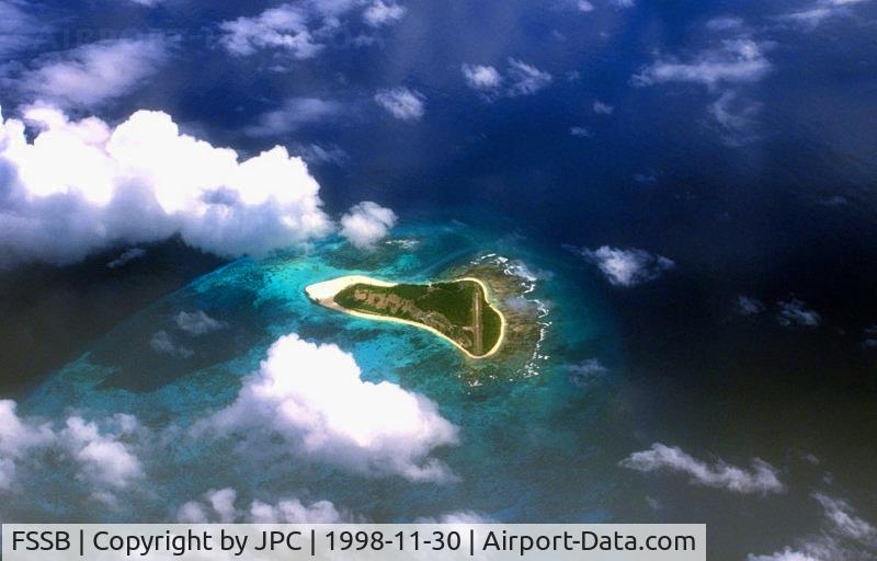 Bird Island Airport, Bird Island Seychelles (FSSB) - Bird Island from Above