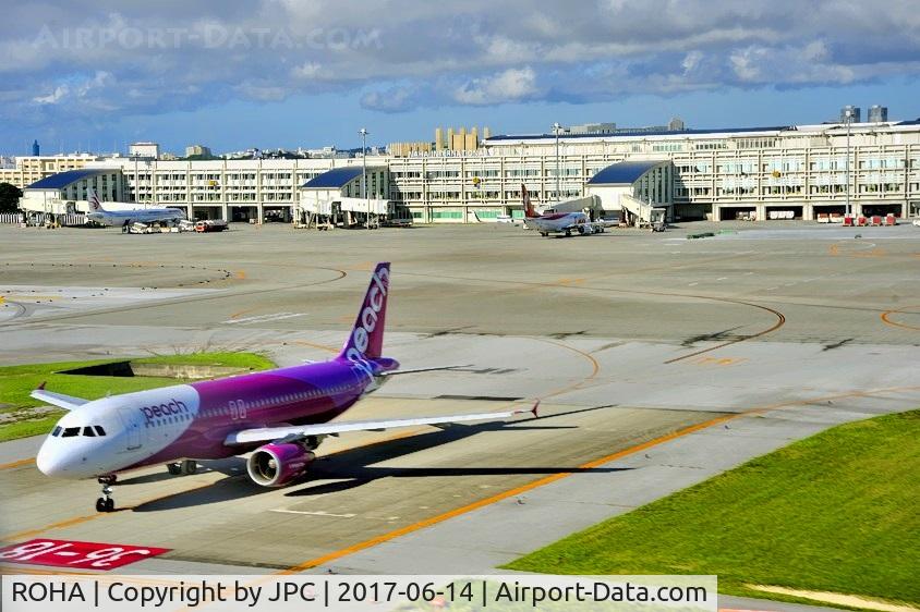 ROHA Airport - Naha Airport with Peach A320 waiting