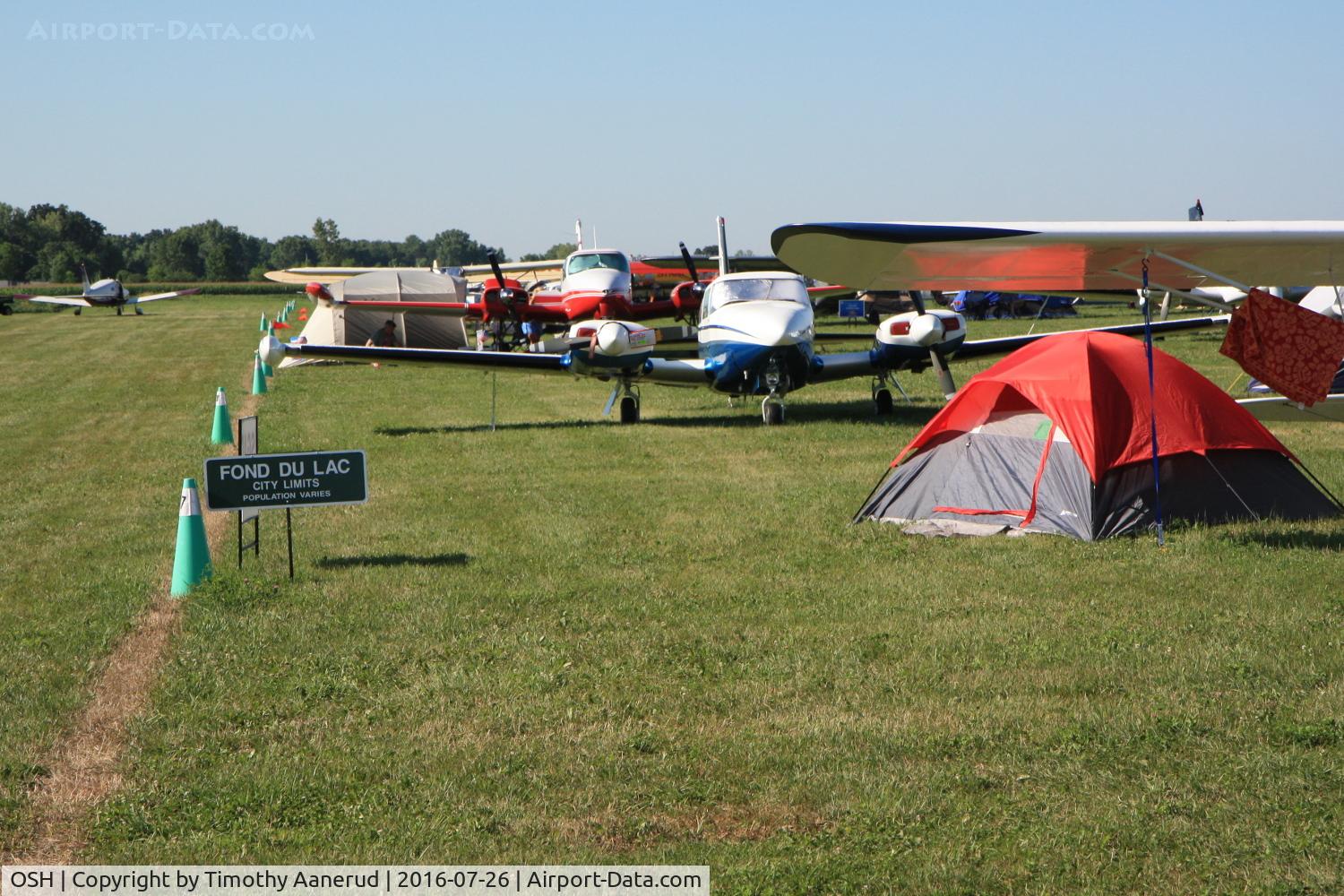 Wittman Regional Airport (OSH) - The South 40 has turned into the South 80 and then some. It's seems like you are in Fond du Lac.