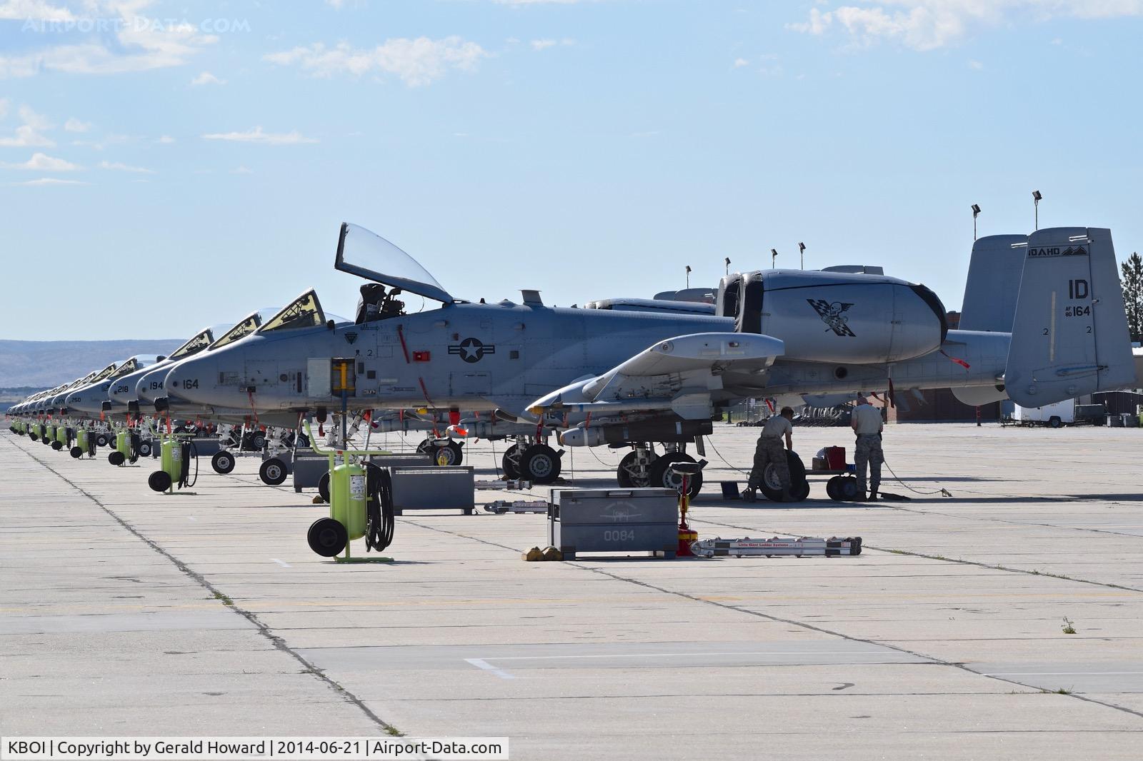 Boise Air Terminal/gowen Fld Airport (BOI) - F-10Cs from the 190th Fighter Sq., 124th Fighter Wing, parked on the Idaho ANG ramp.